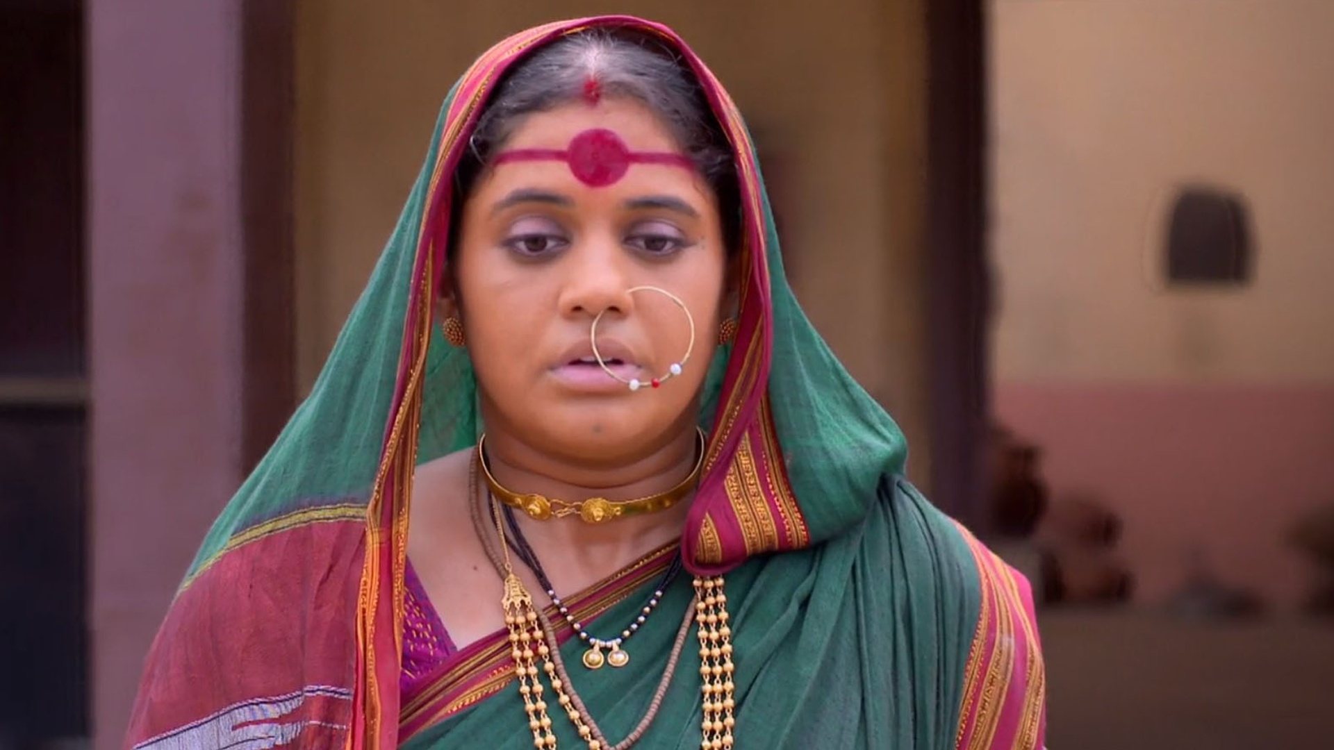 Pavada Purusha Online