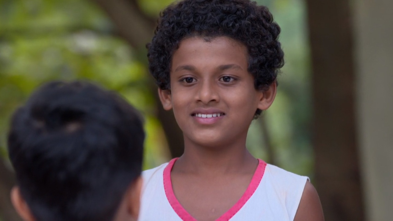 Pavada Purusha Online