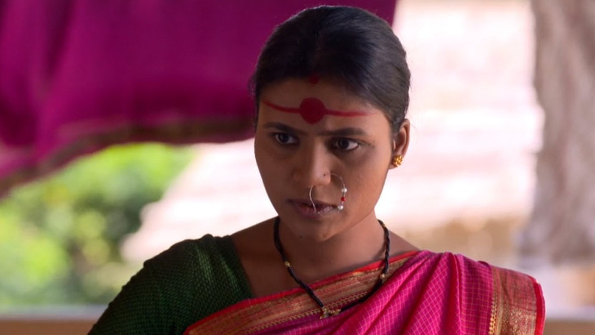 Pavada Purusha Online