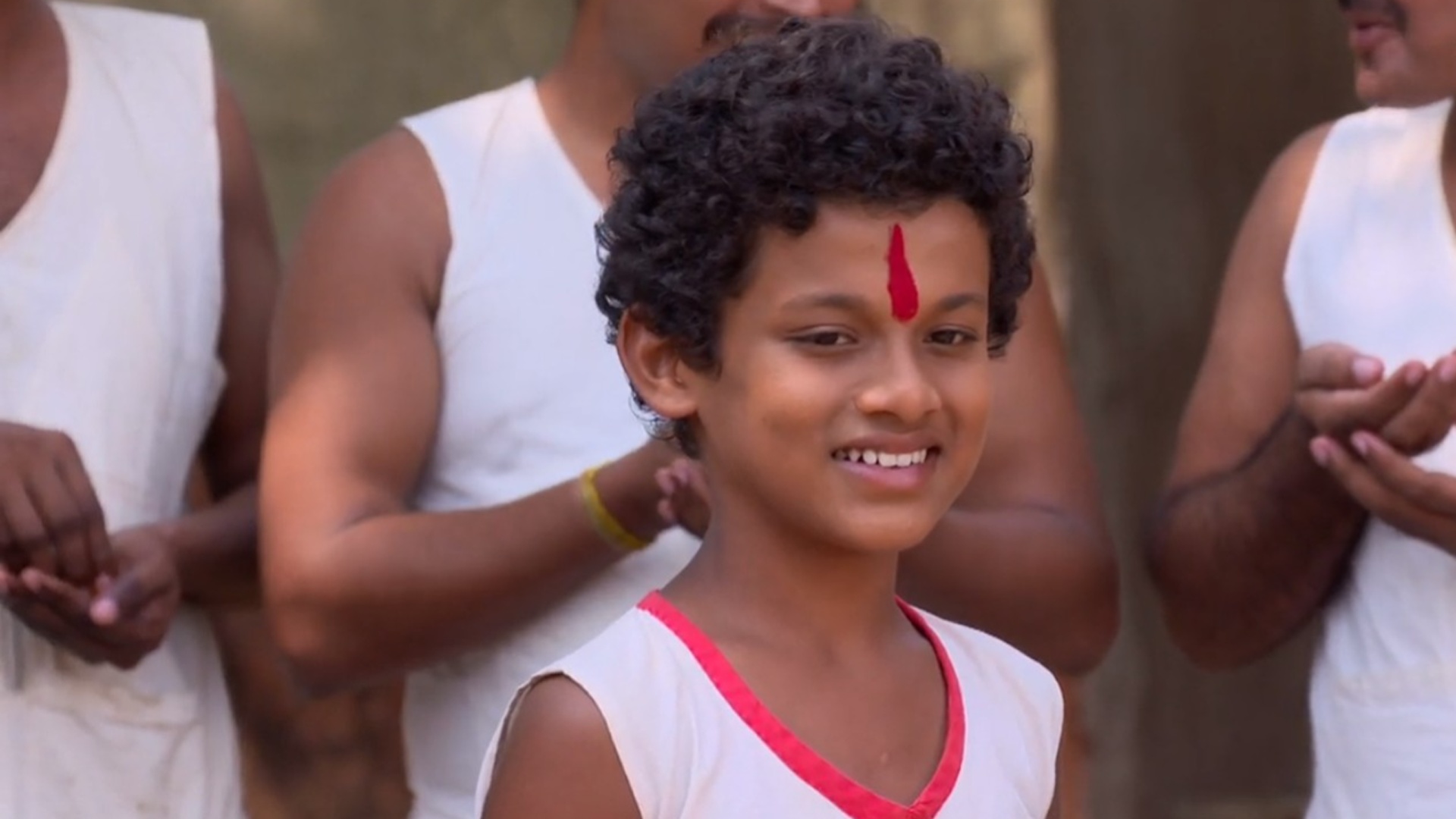 Pavada Purusha Online