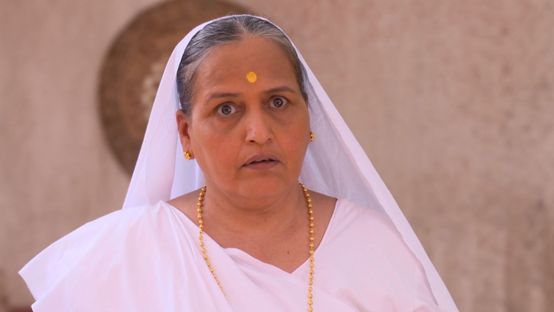 Pavada Purusha Online