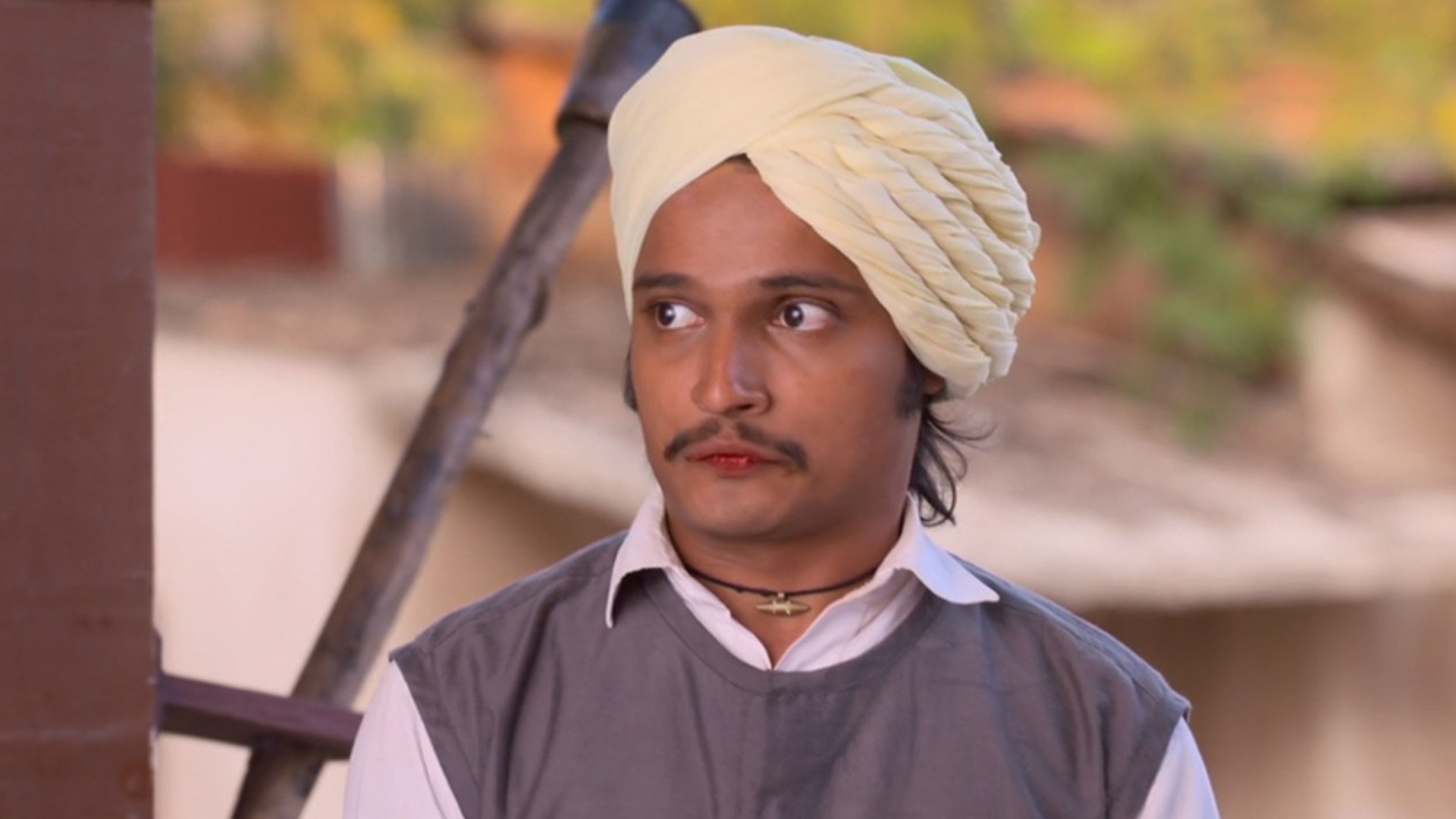 Pavada Purusha Online