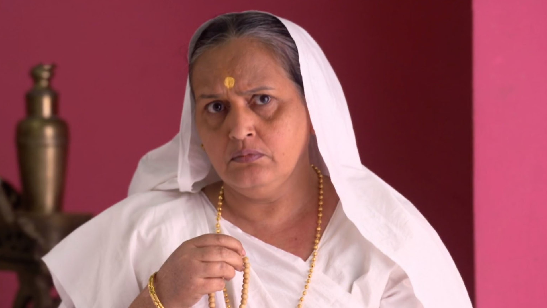 Pavada Purusha Online