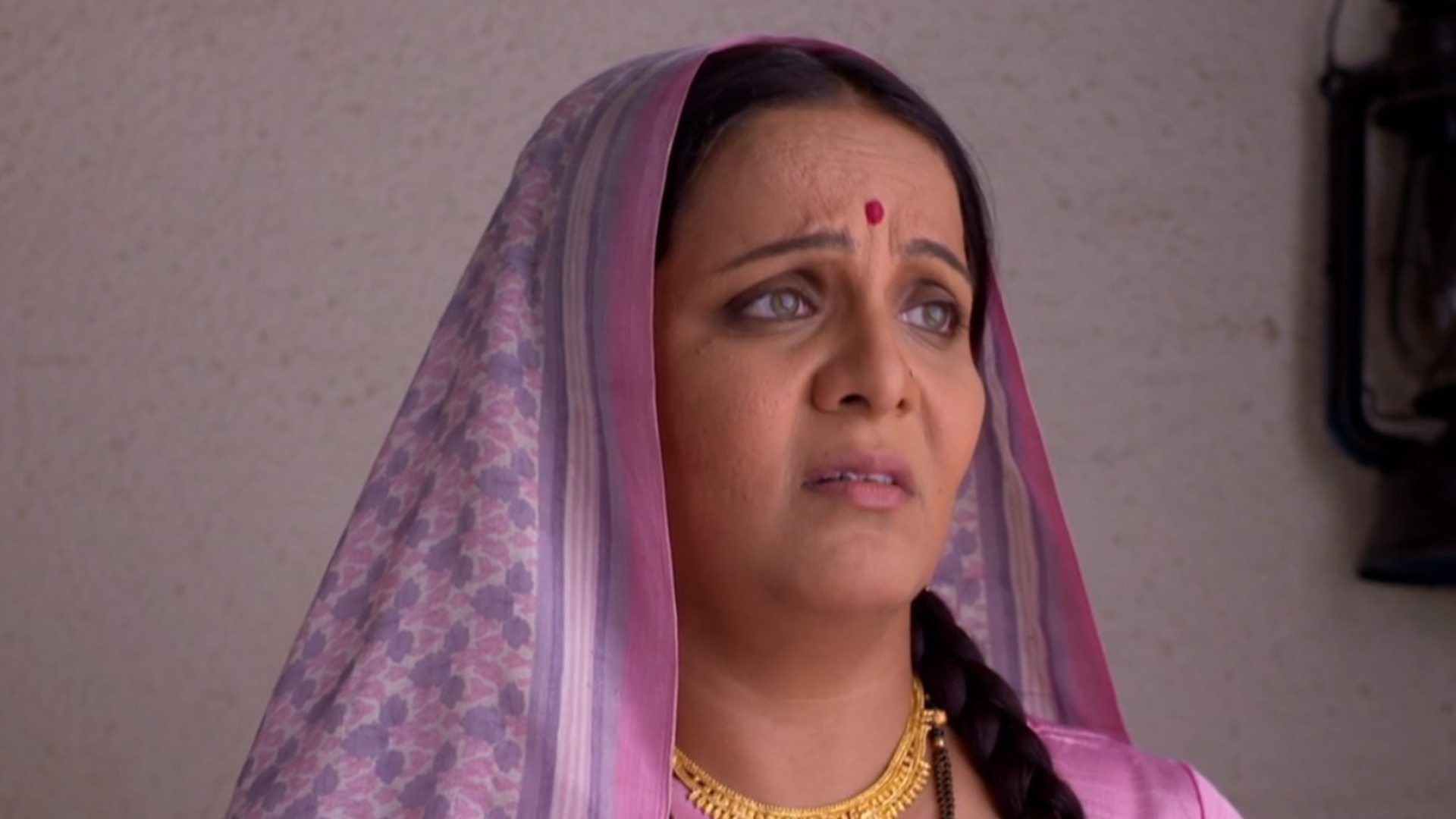 Pavada Purusha Online