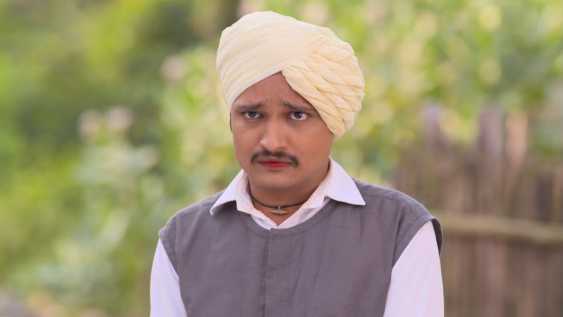 Pavada Purusha Online