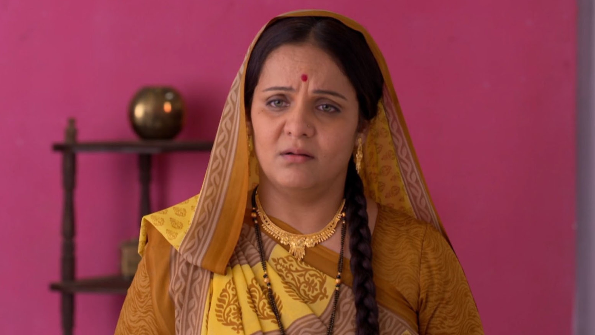 Pavada Purusha Online