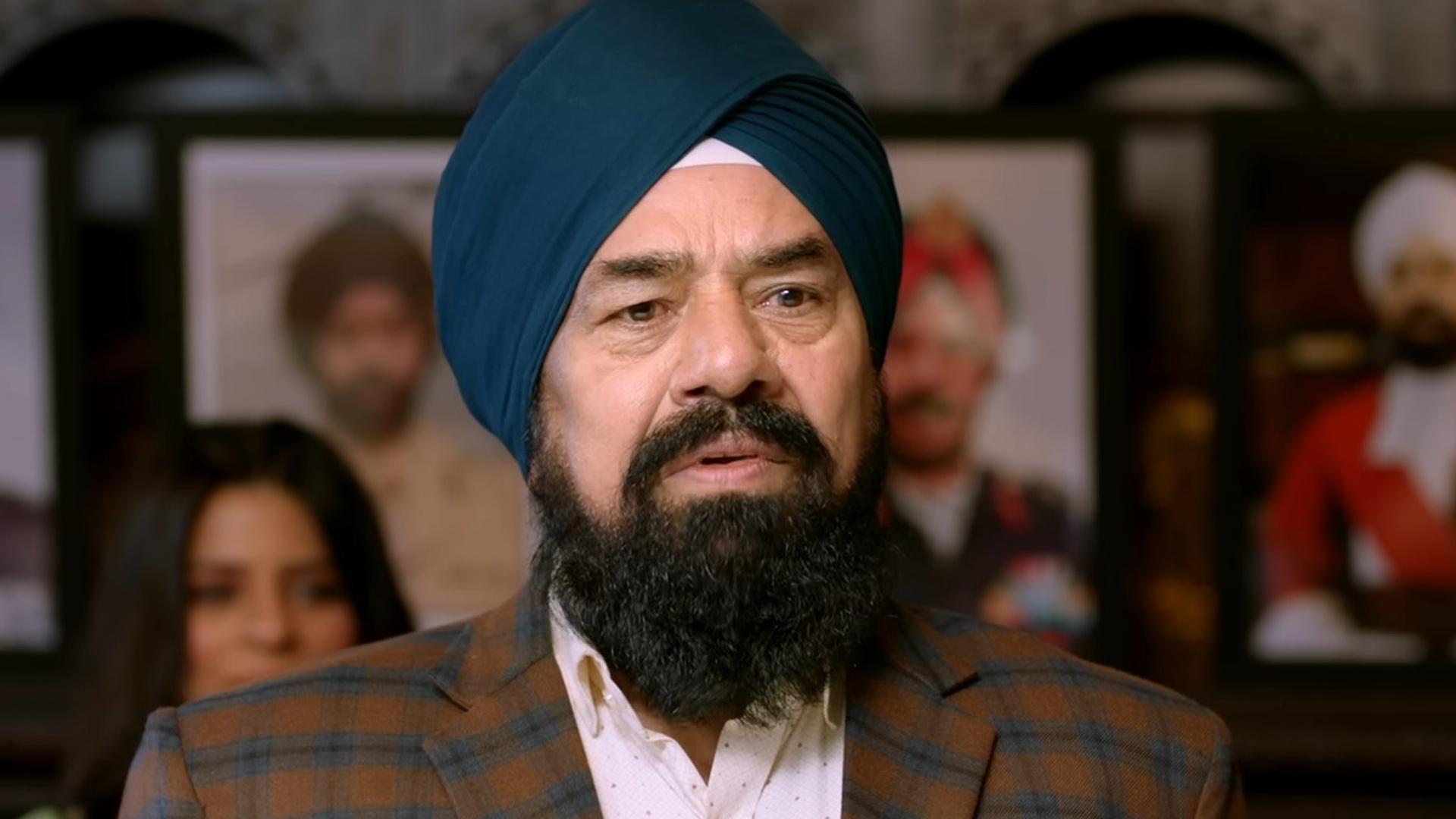 Bina Band Chal England Online