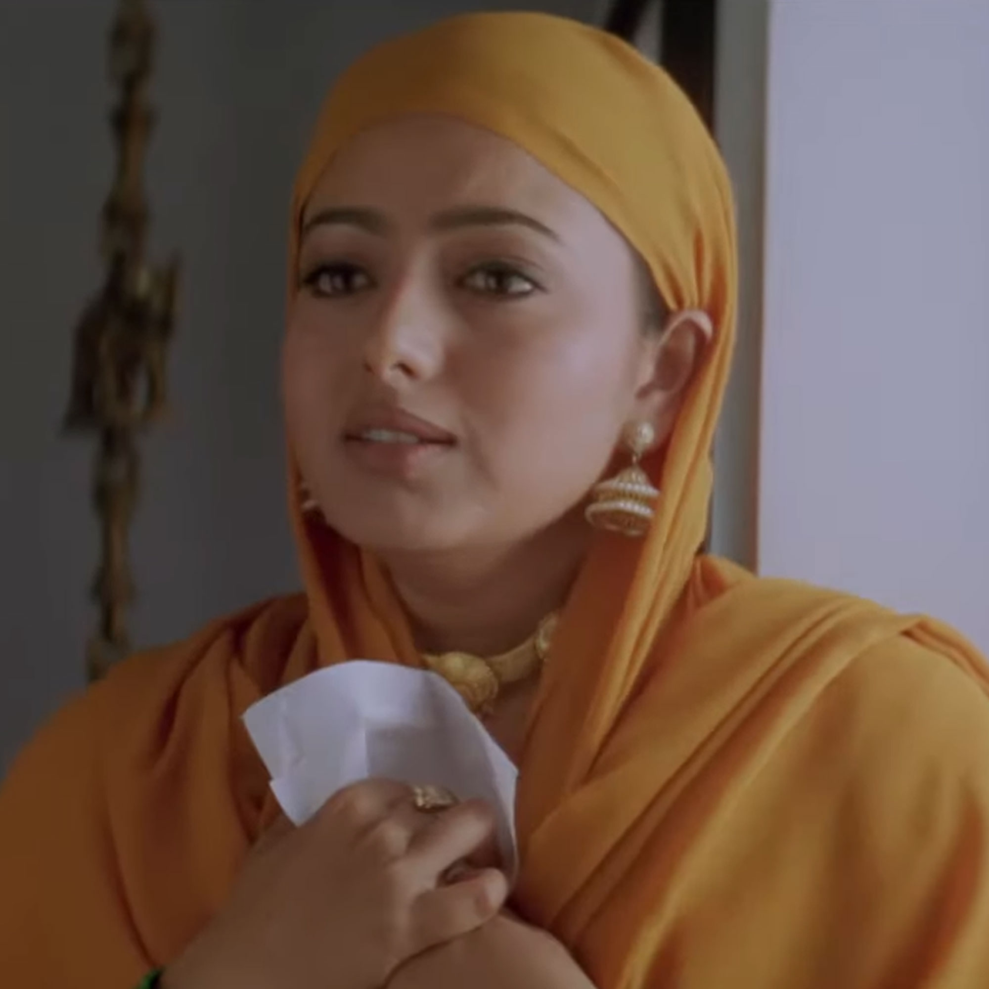 Kilichundan Mambazham Online