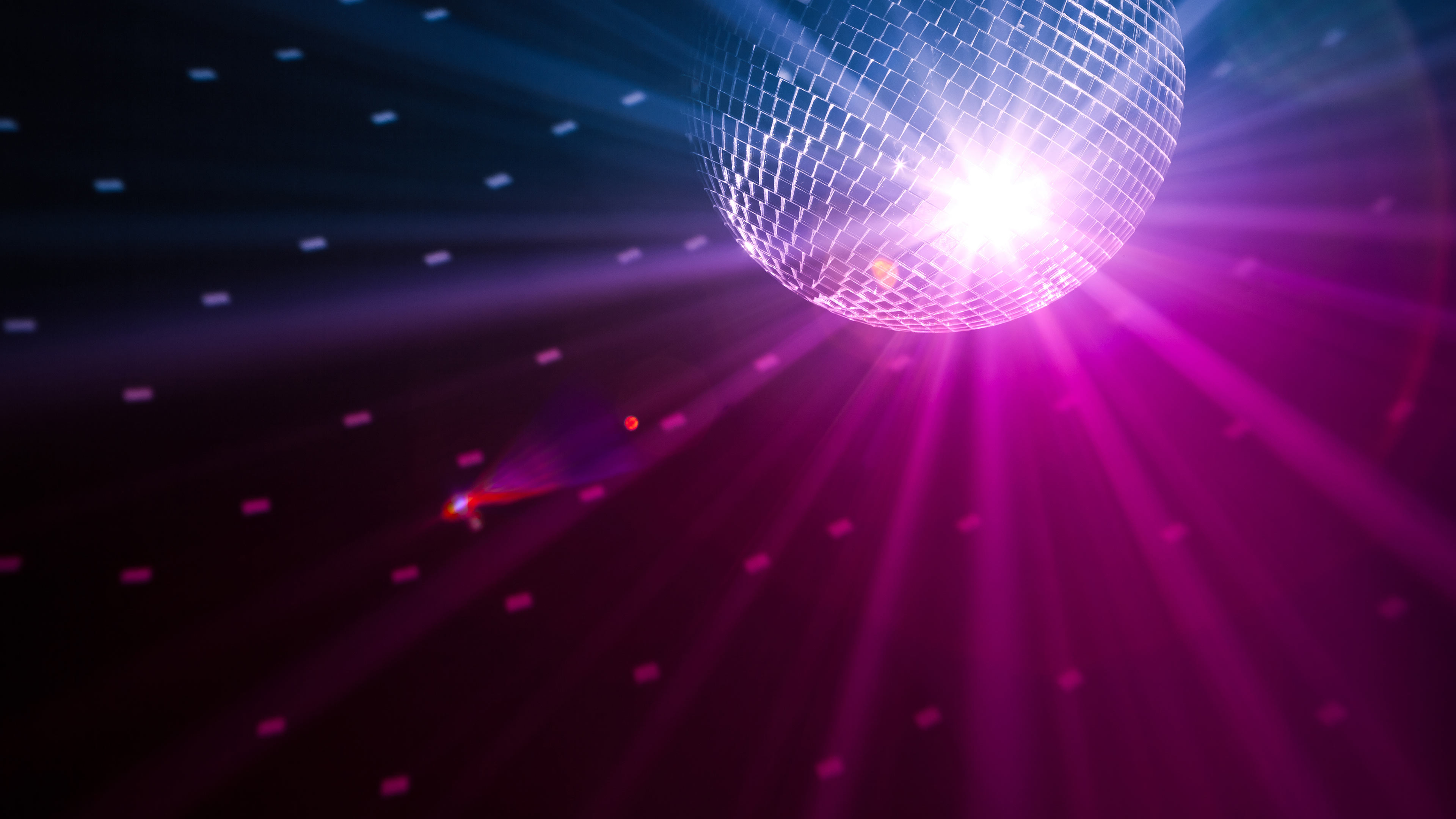 Hi 5 / Birthday Online