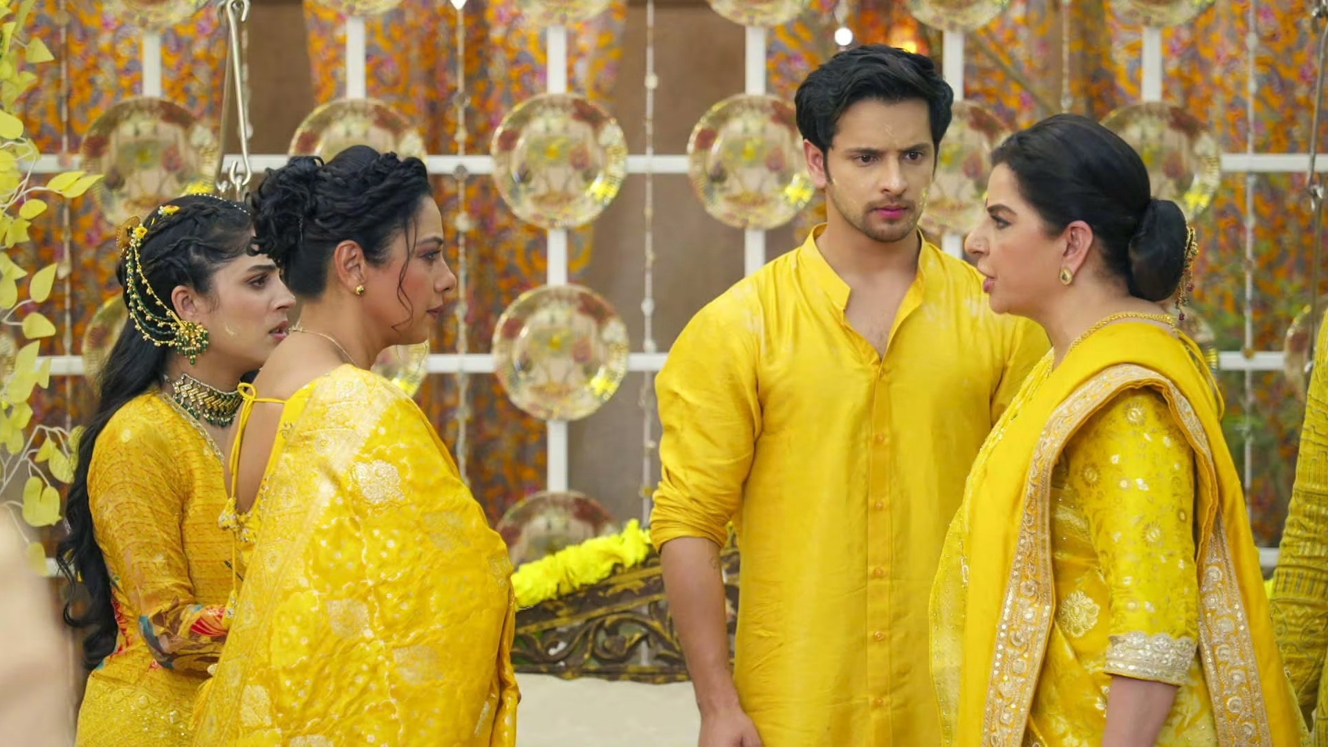 Watch Star Pravah Marathi Serials Online Free Star Pravah Online | Watch Star Pravah Live | Star Pravah Marathi Live
