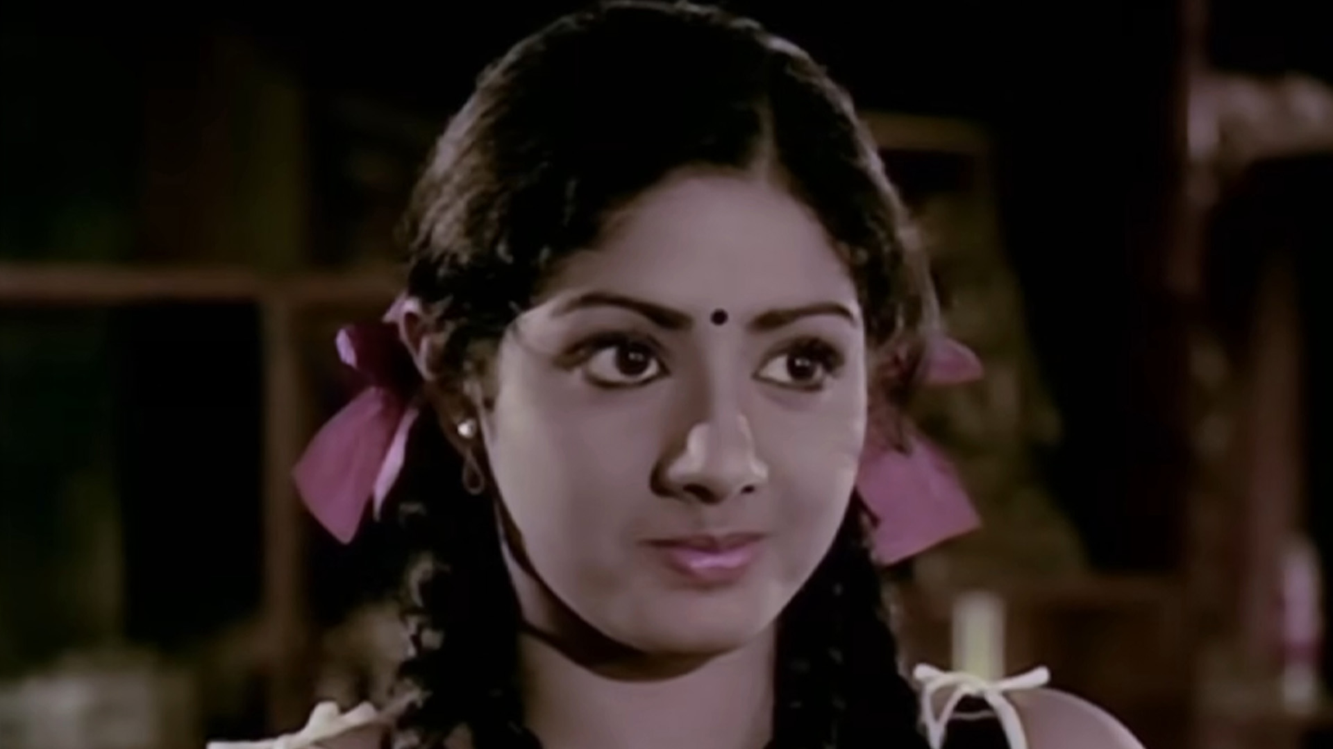 Pagalil Oru Iravu Online