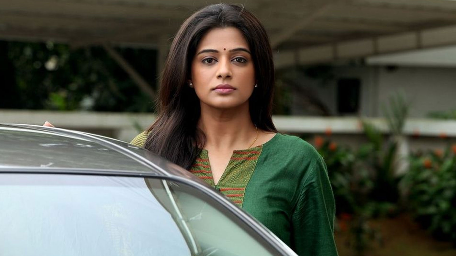 Njangalude Veettile Athidhikal Online