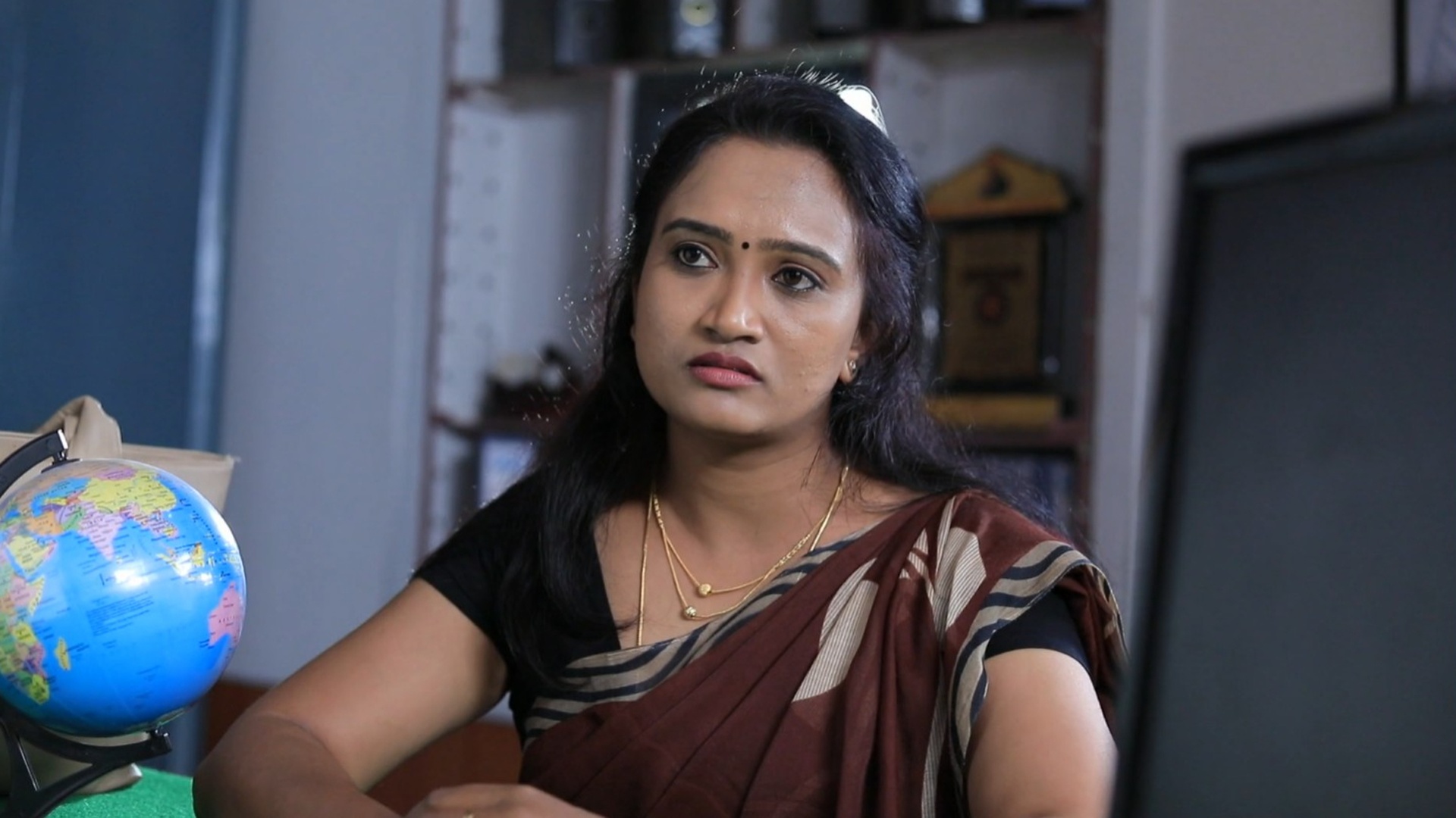 Shantam Paapam Online