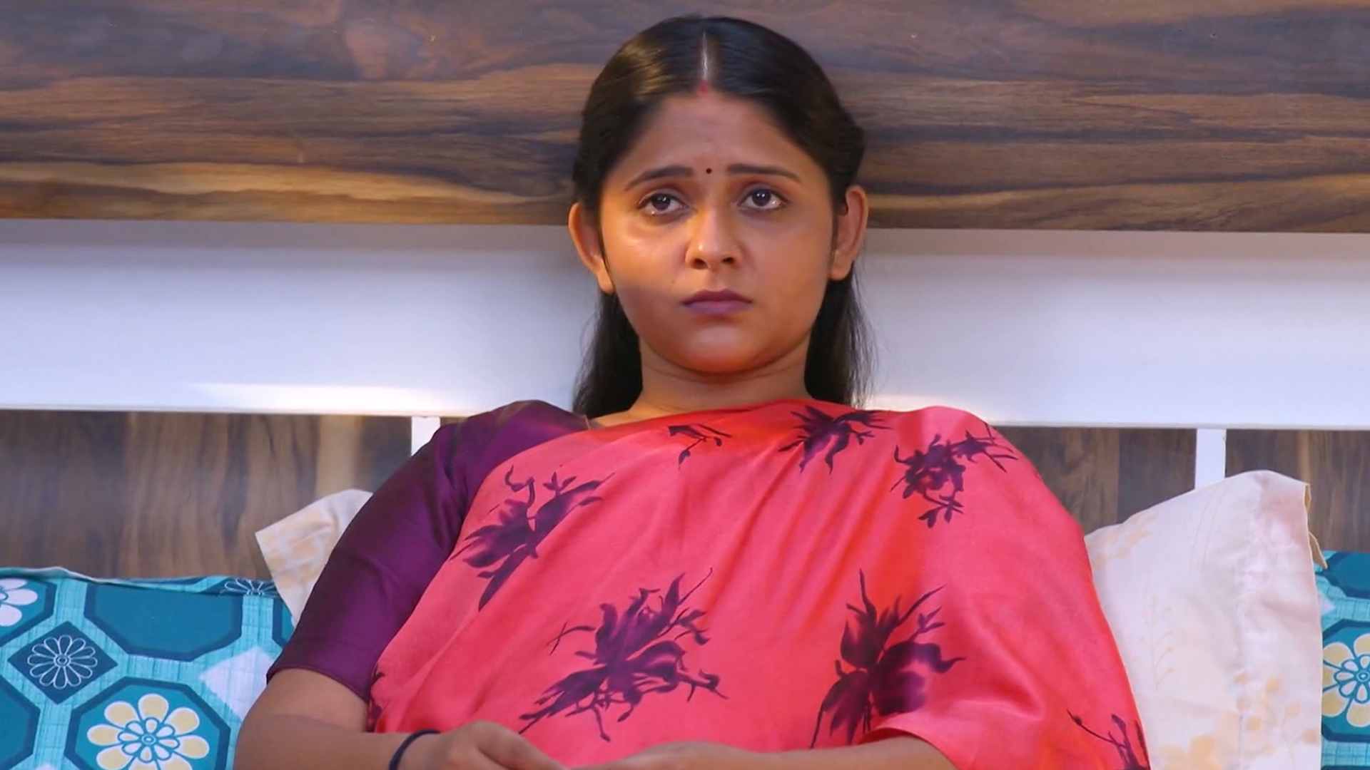 Rangai Jaane Rangma Online