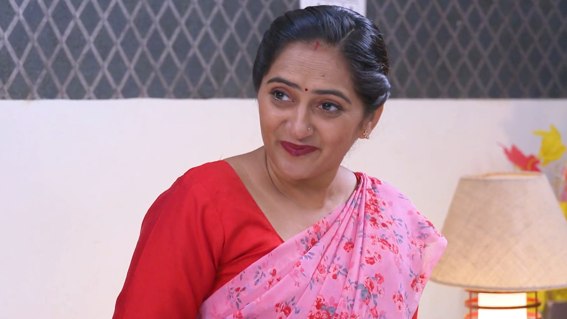 Rangai Jaane Rangma Online