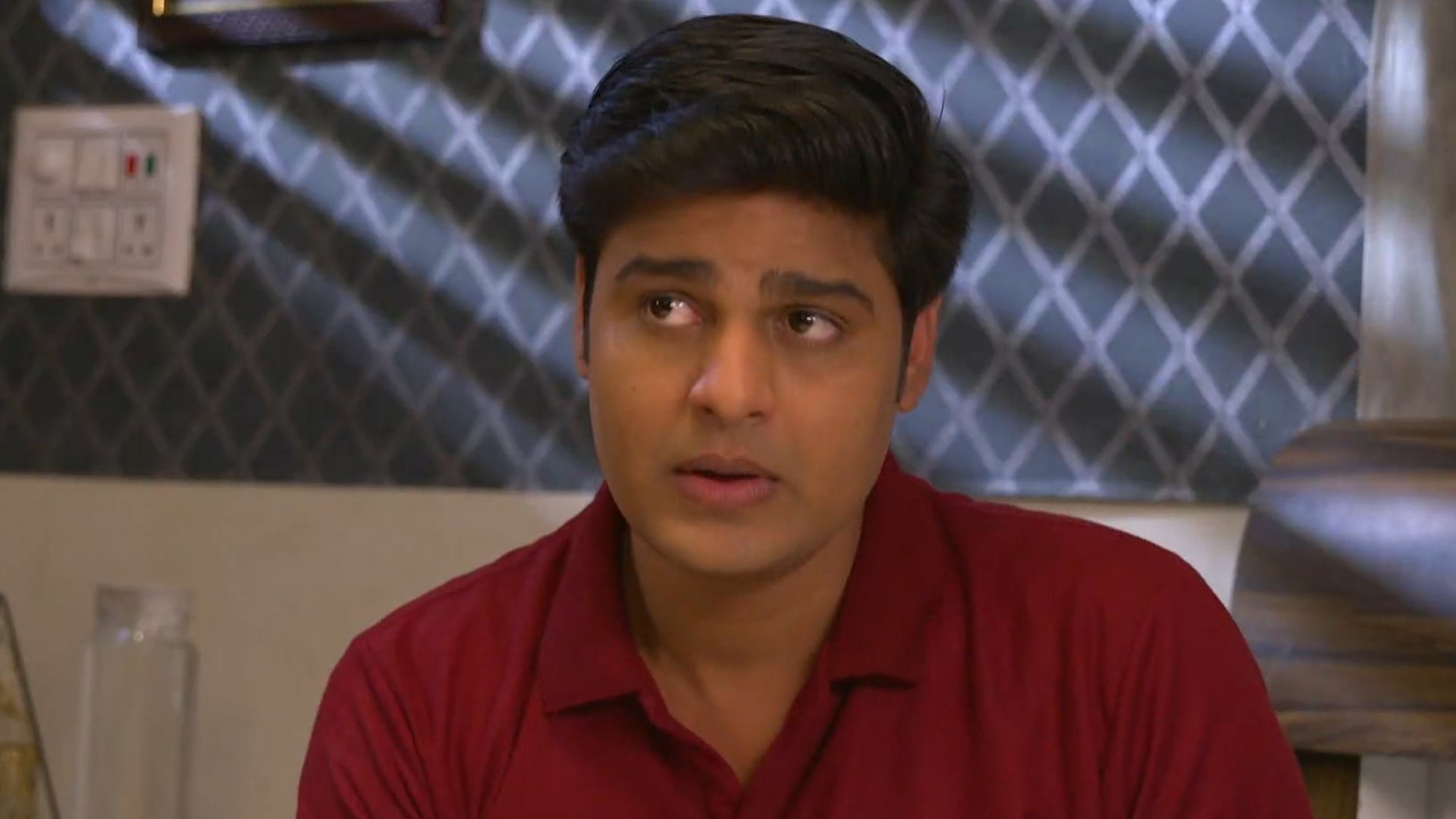 Rangai Jaane Rangma Online