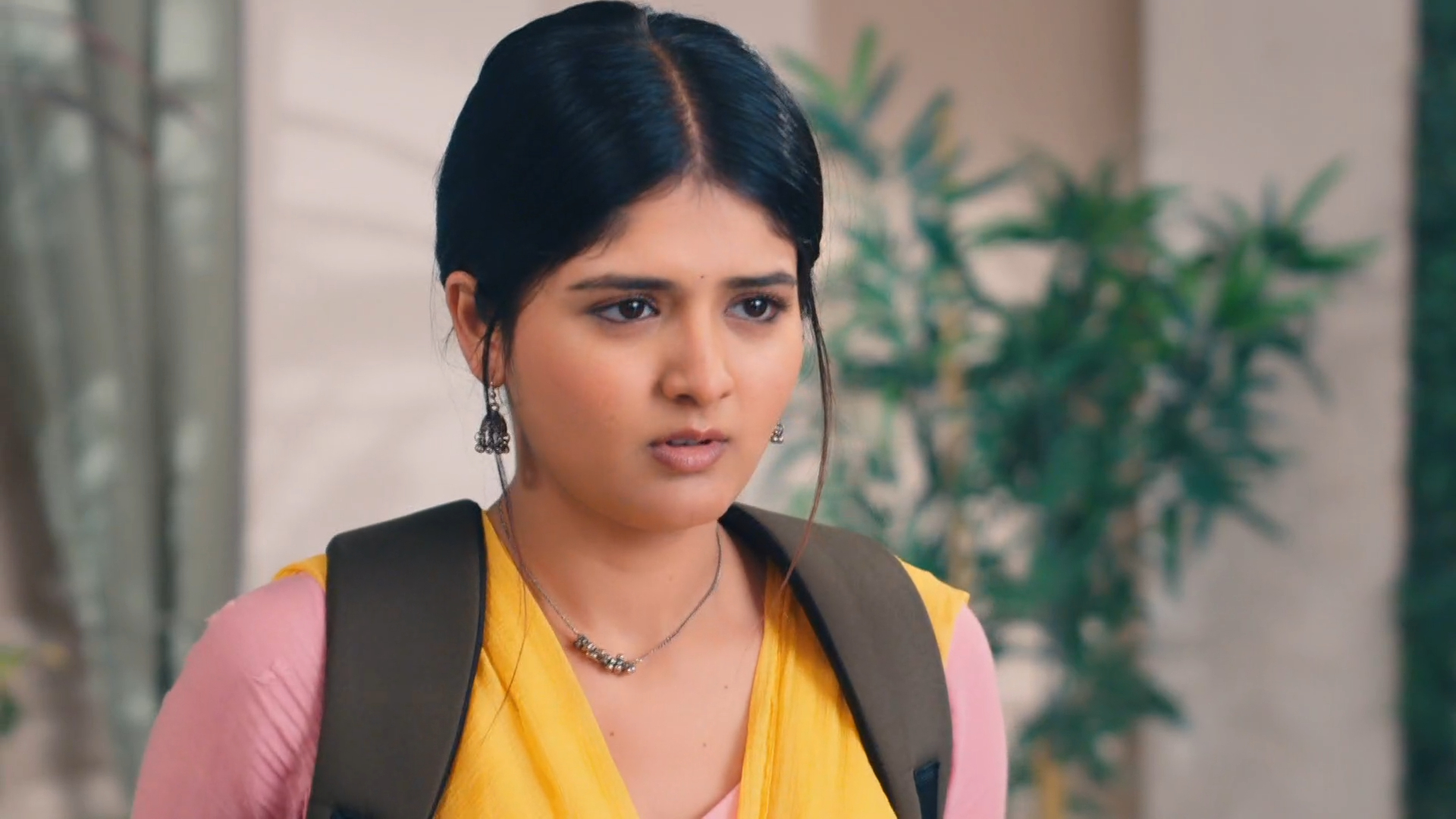 Maana Ke Hum Yaar Nahi Online