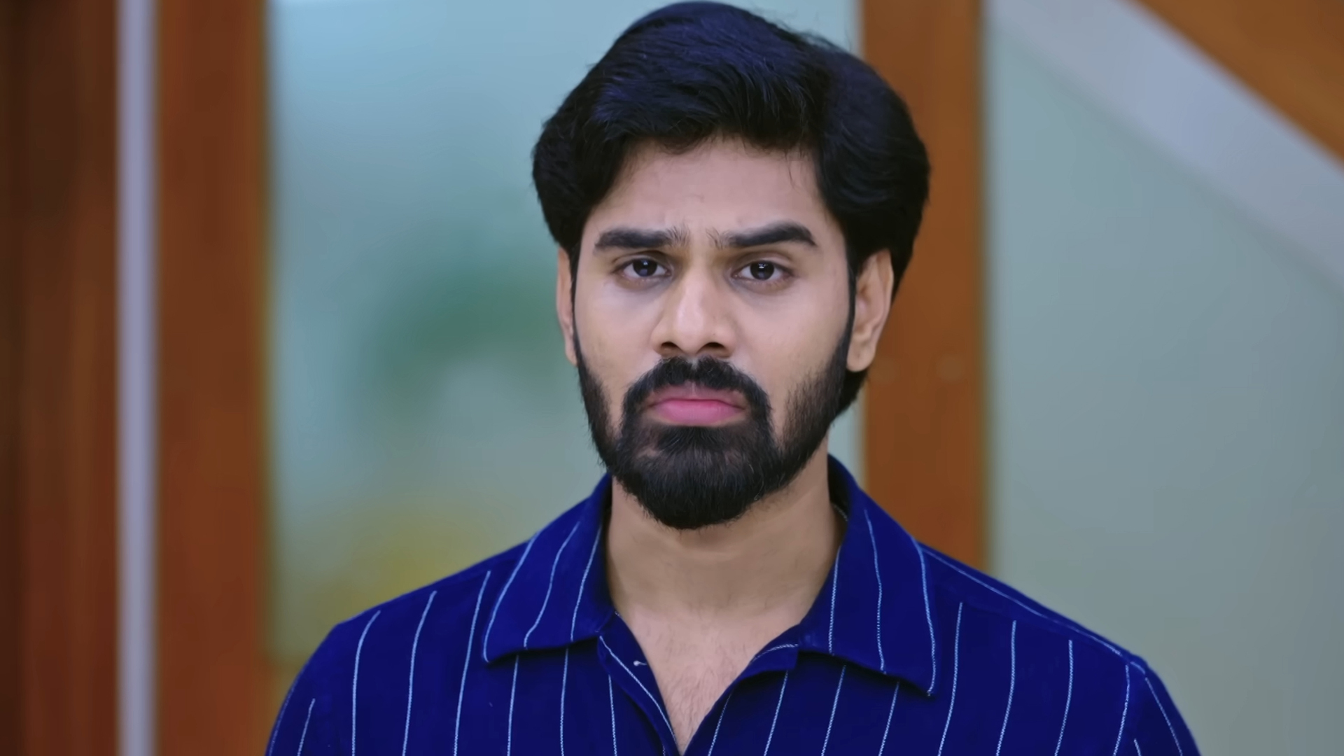 Kaathuvaakula Rendu Kaadhal Online