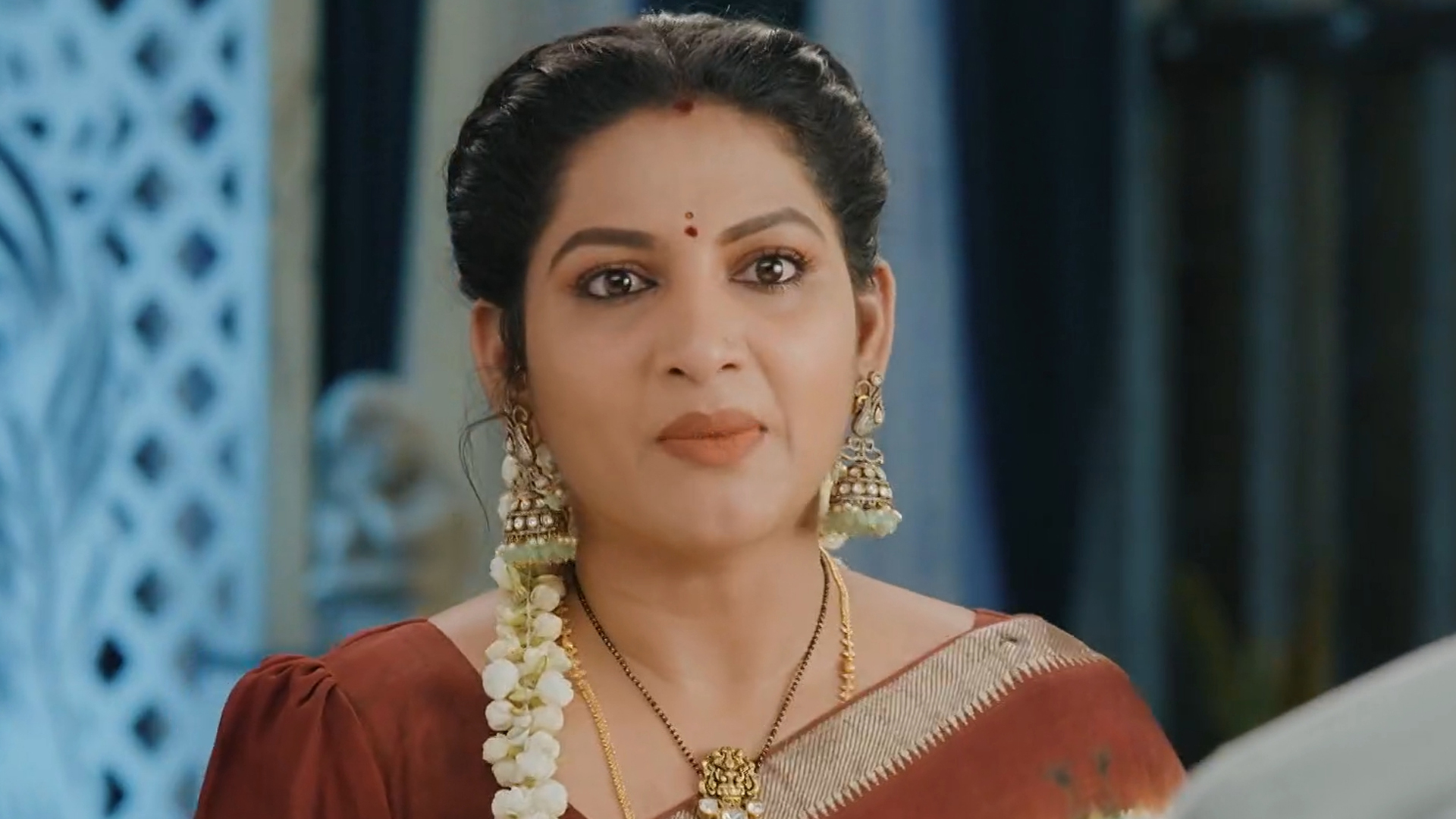 Maneye Mantralaya Online