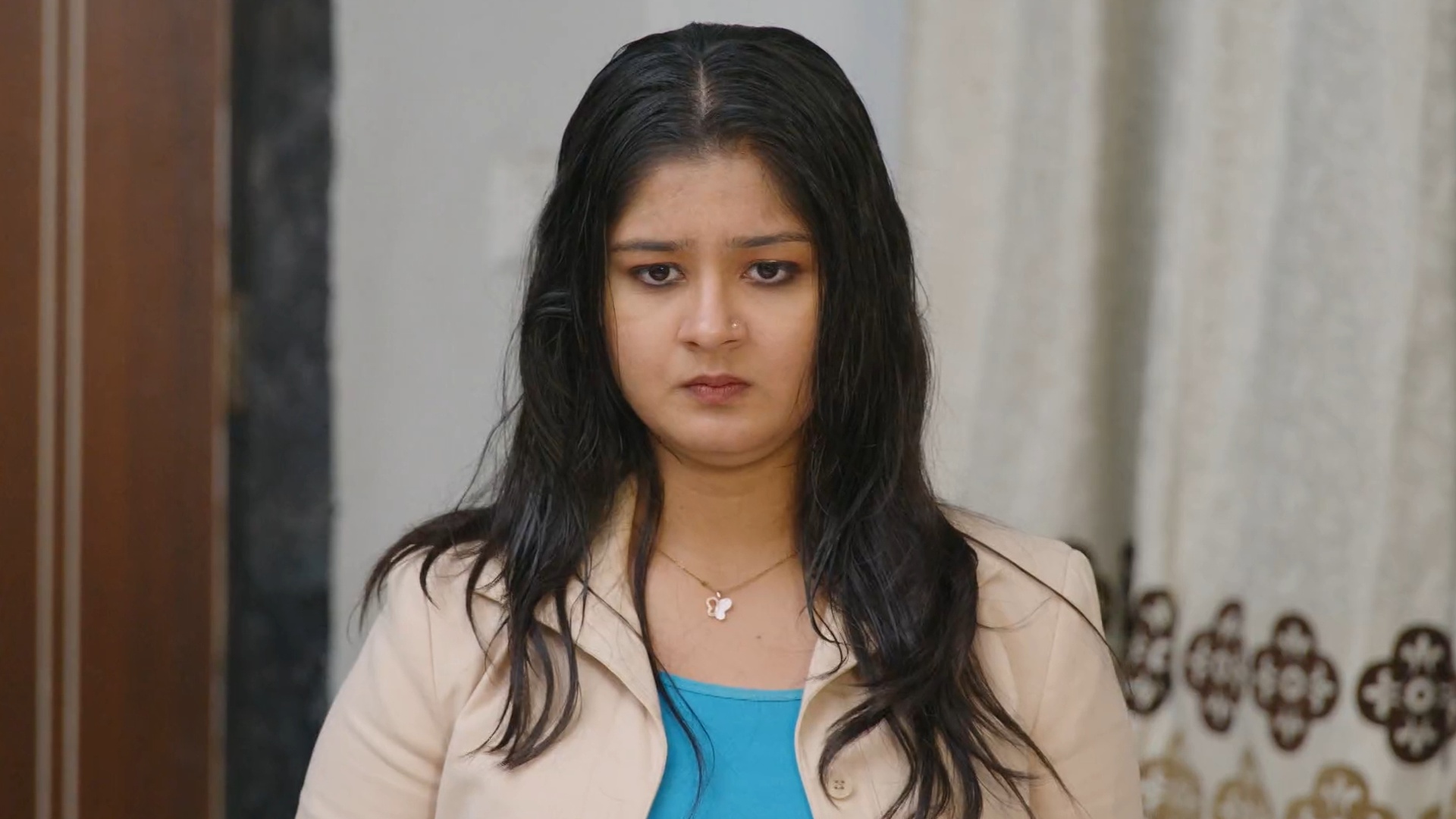 Rangai Jaane Rangma Online