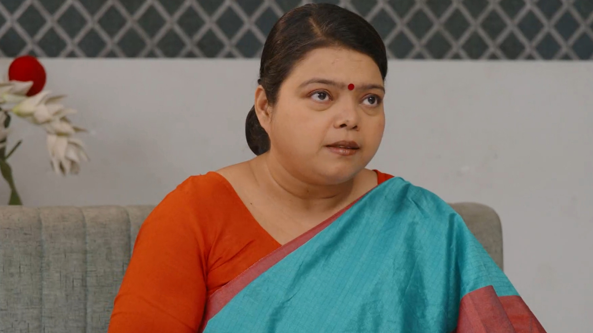 Rangai Jaane Rangma Online