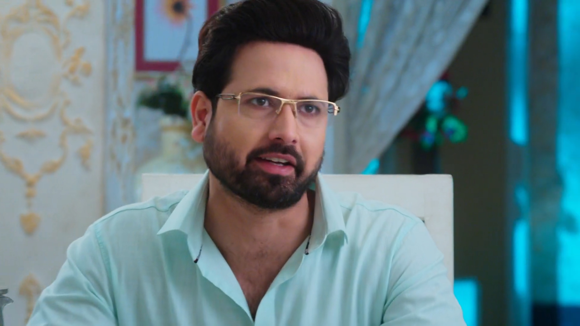 Aarti Anjali Awasthi Online