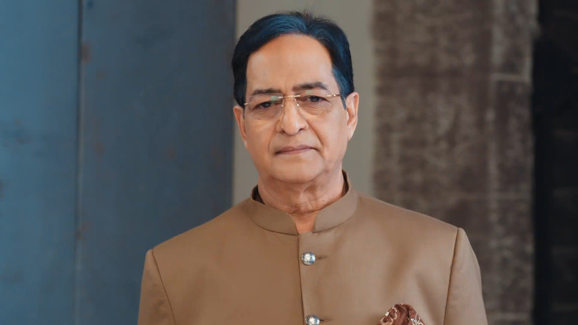 Maana Ke Hum Yaar Nahi Online