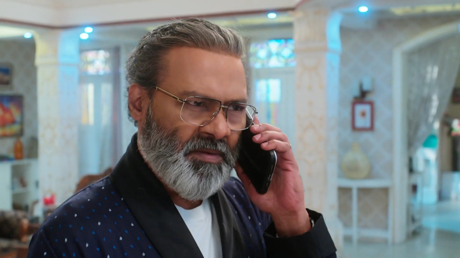 Aarti Anjali Awasthi Online