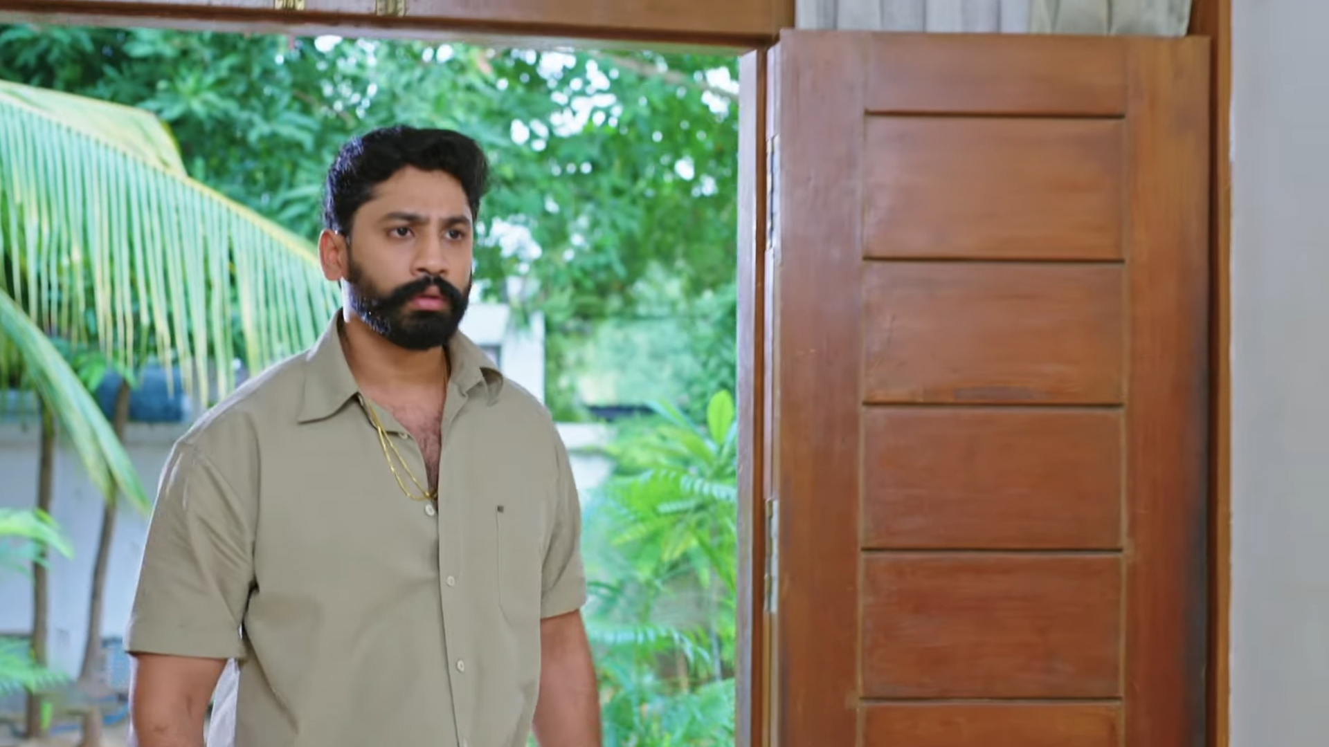 Kaathuvaakula Rendu Kaadhal