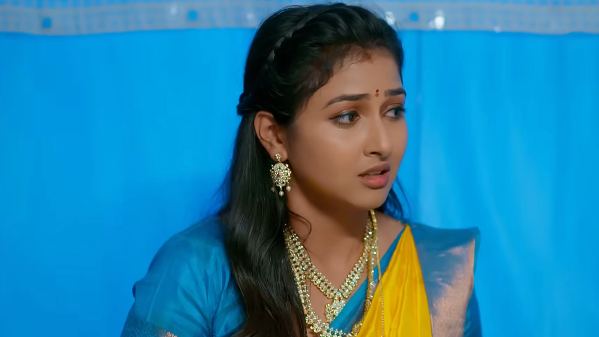 Andaala Rakshasi Online