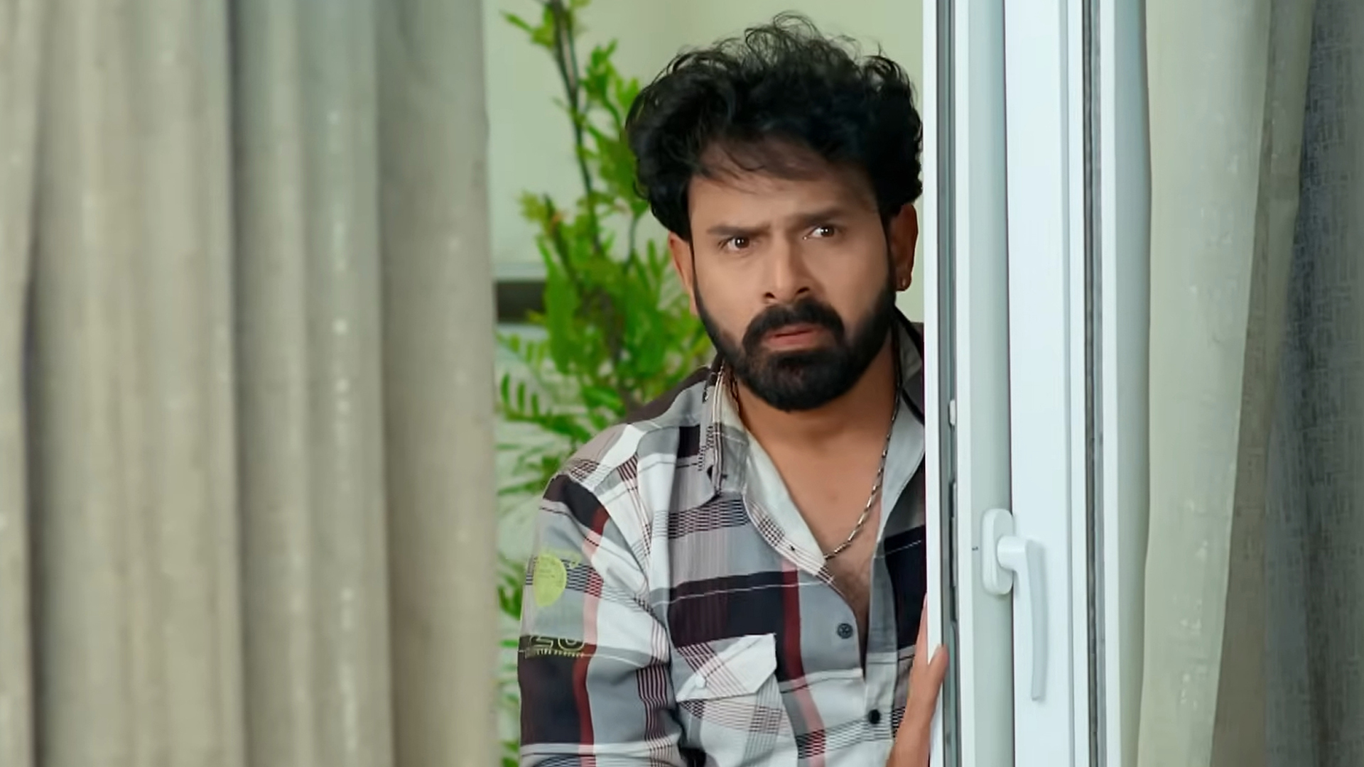 Andaala Rakshasi Online