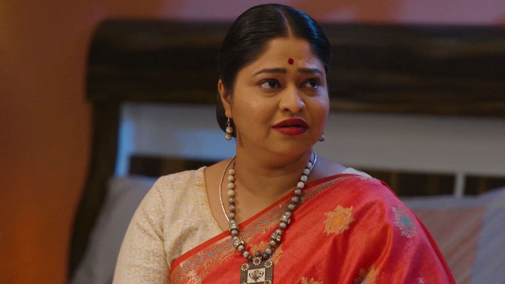 Rangai Jaane Rangma Online