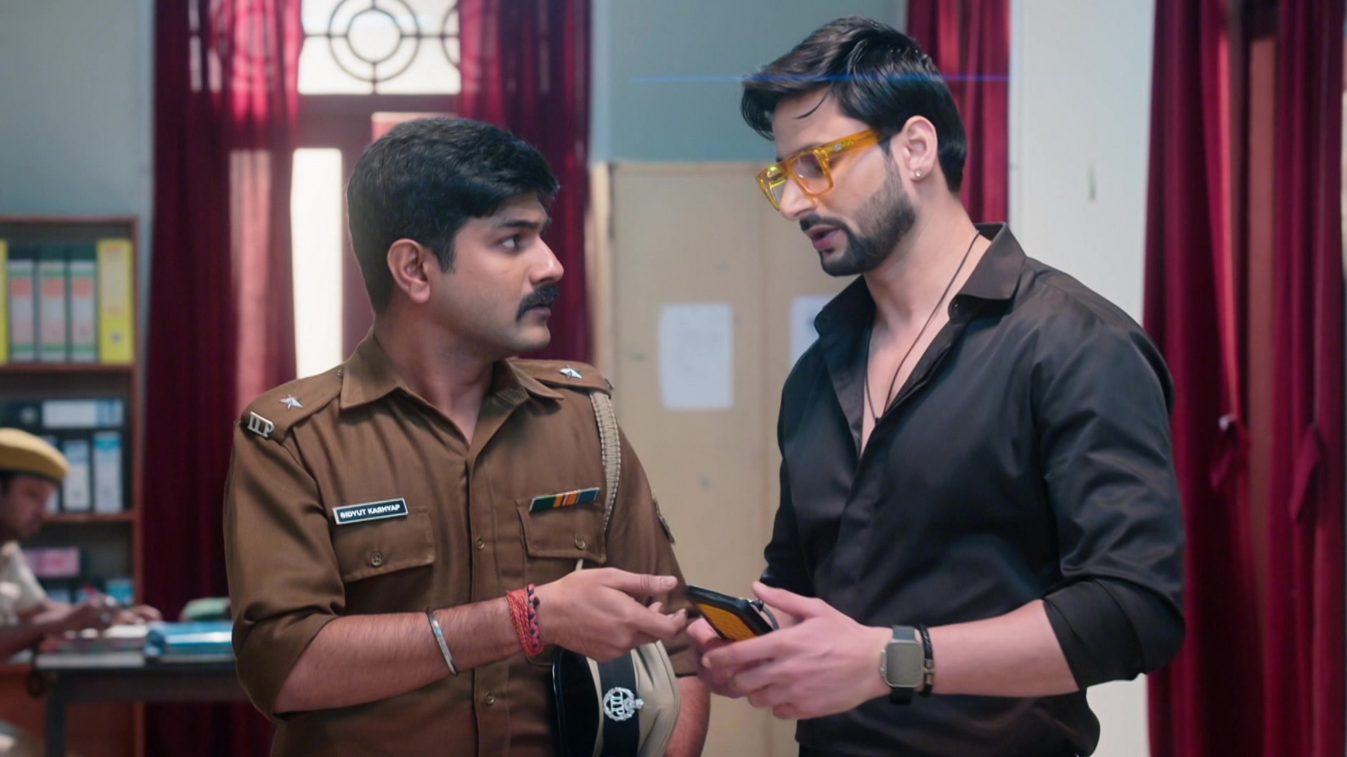 Aarti Anjali Awasthi Online