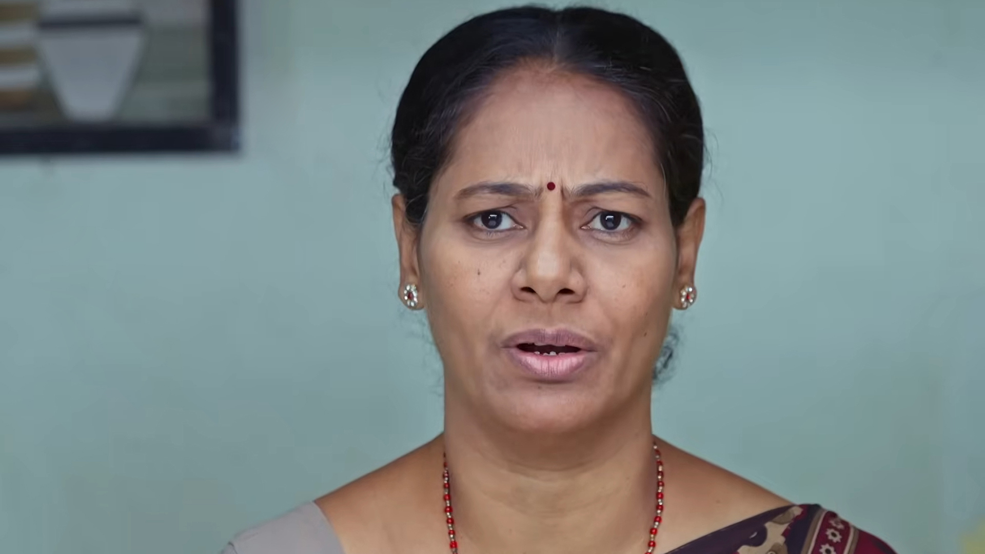 Kaathuvaakula Rendu Kaadhal Online