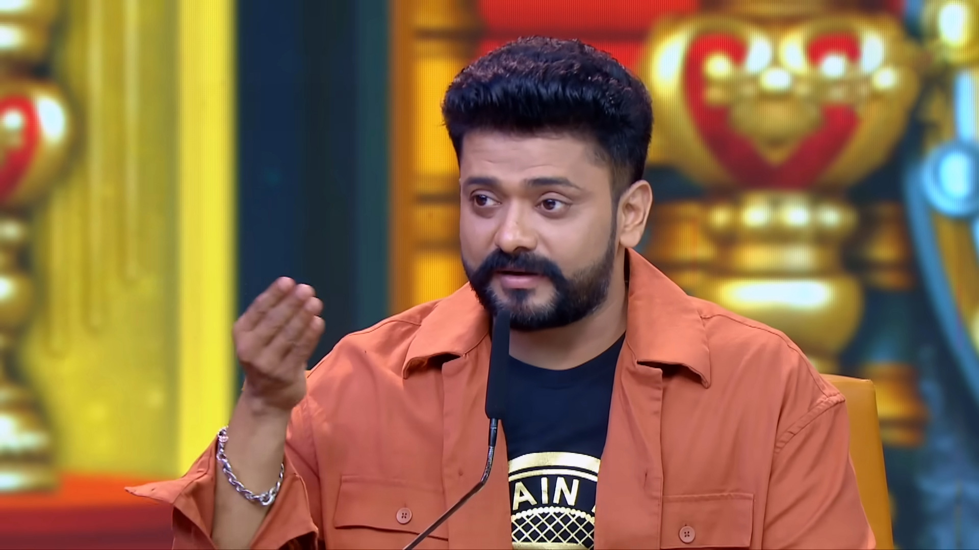 Flowers Comedy - Ithu Item Vere Online