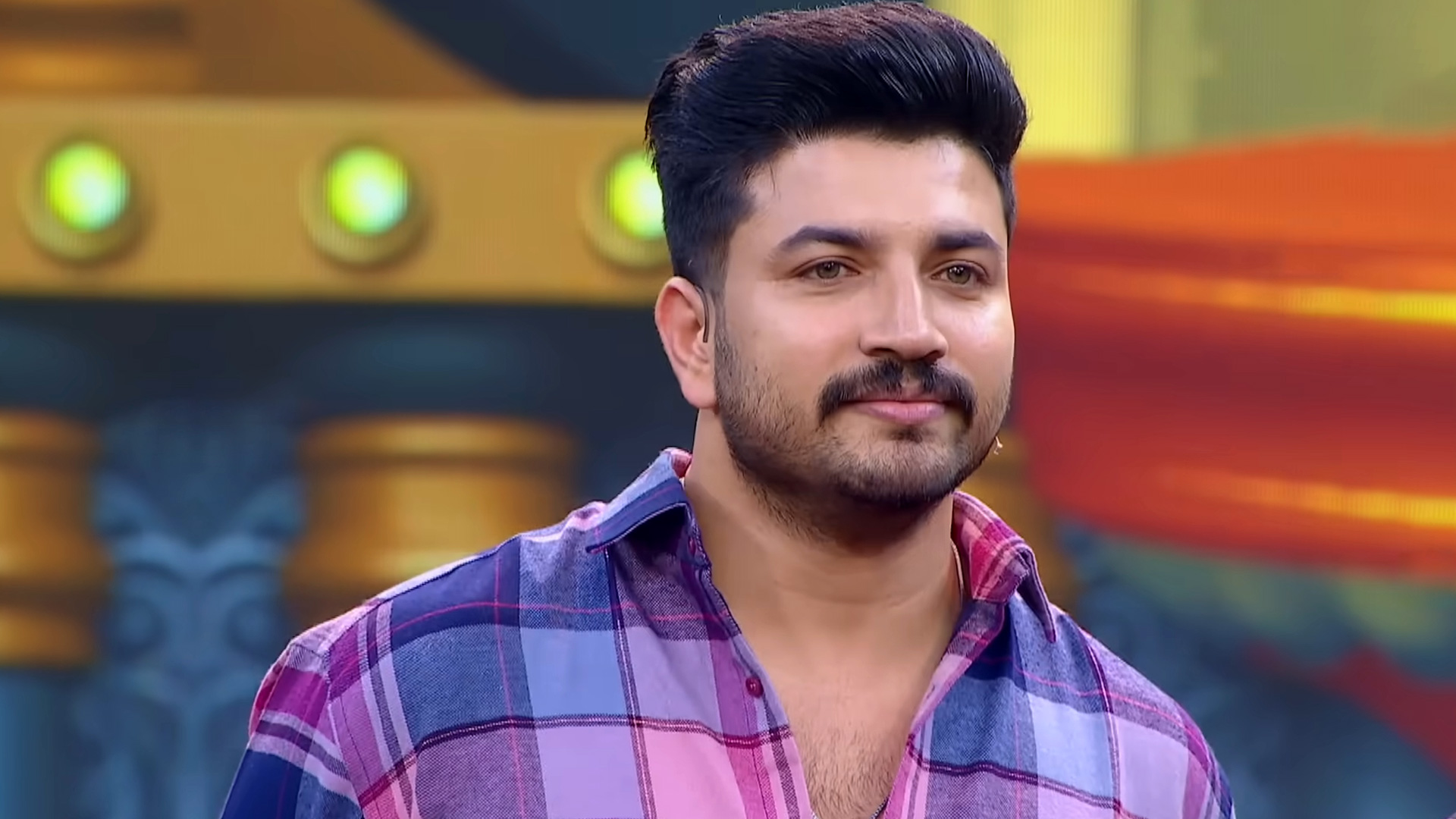 Flowers Comedy - Ithu Item Vere Online