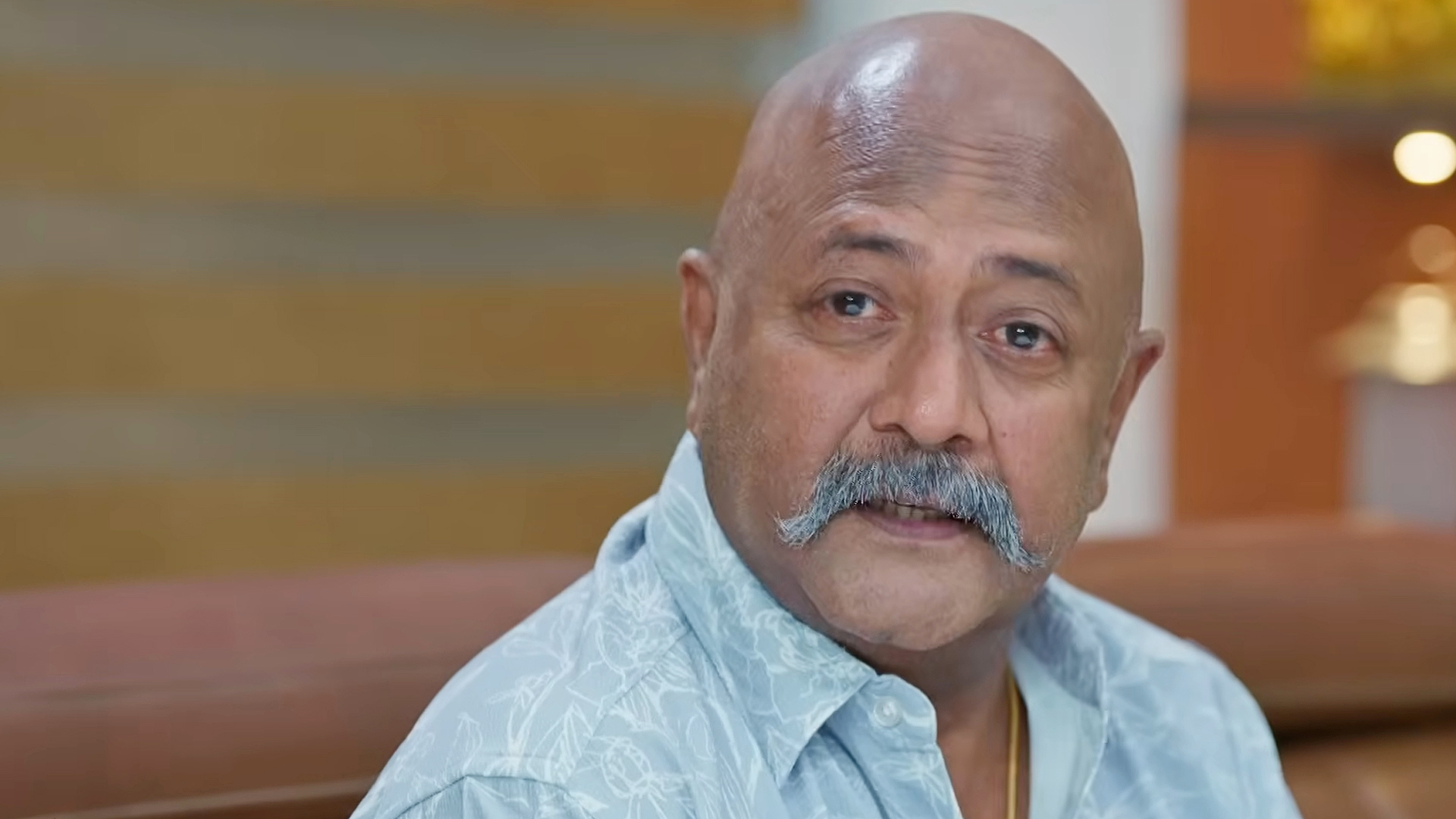 Kaathuvaakula Rendu Kaadhal Online