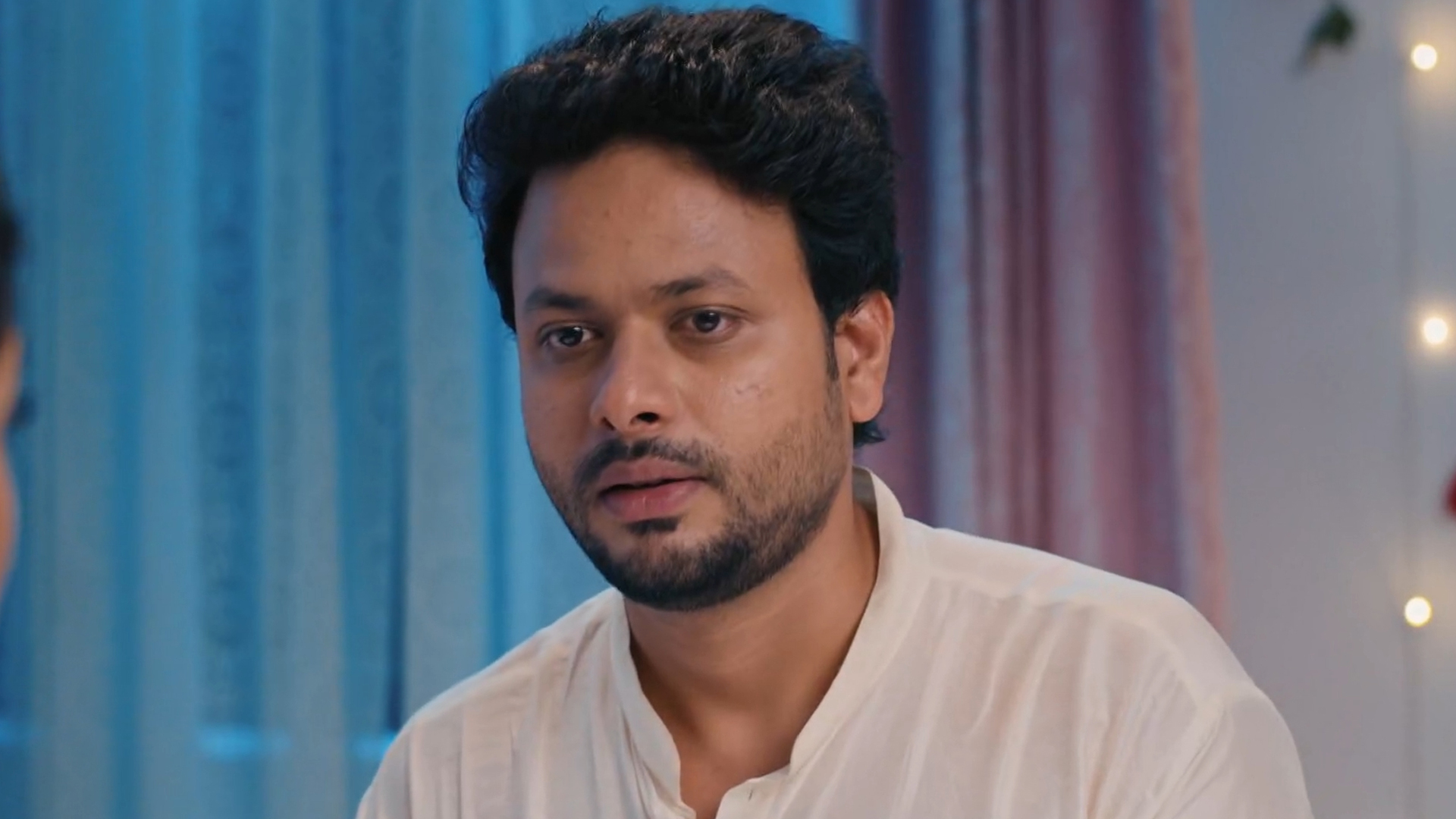 Maneye Mantralaya Online