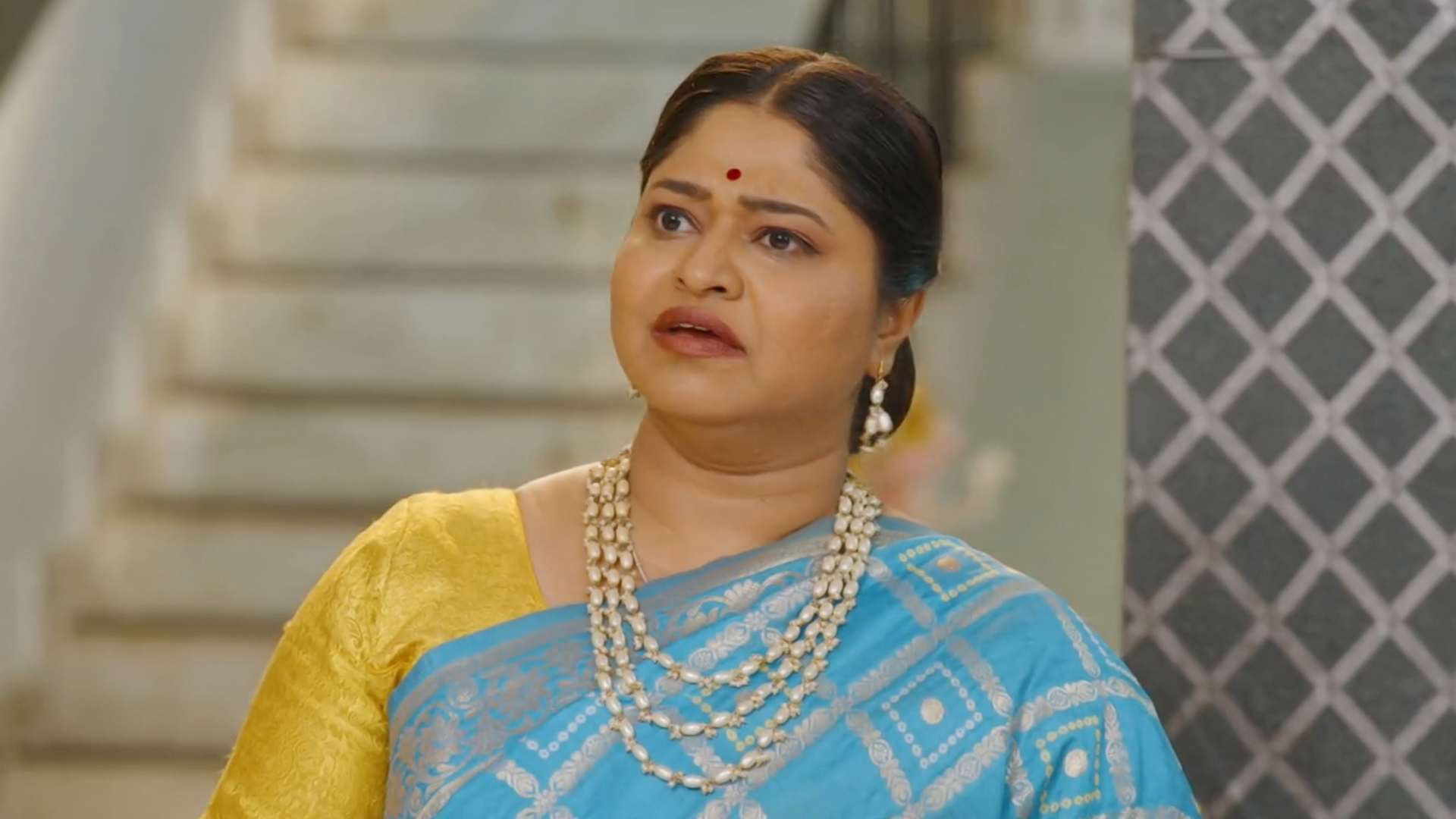 Rangai Jaane Rangma Online