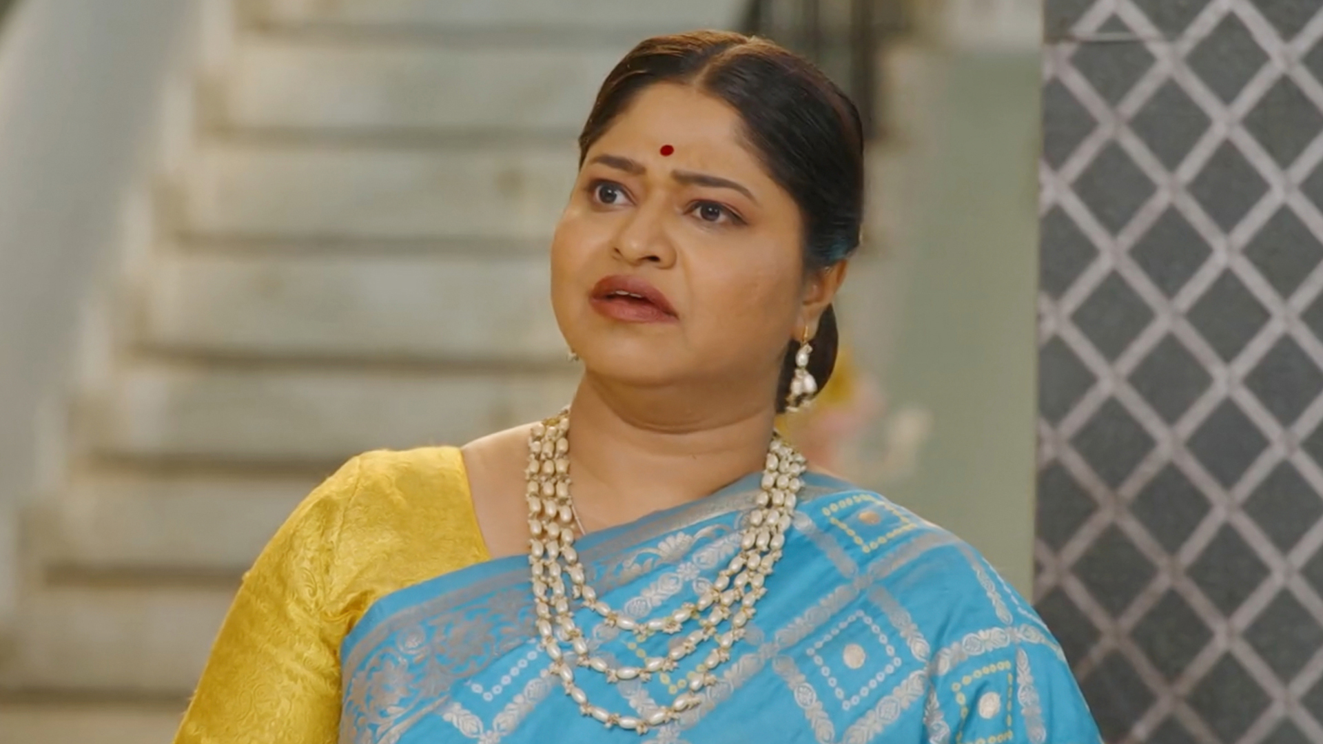 Rangai Jaane Rangma Online