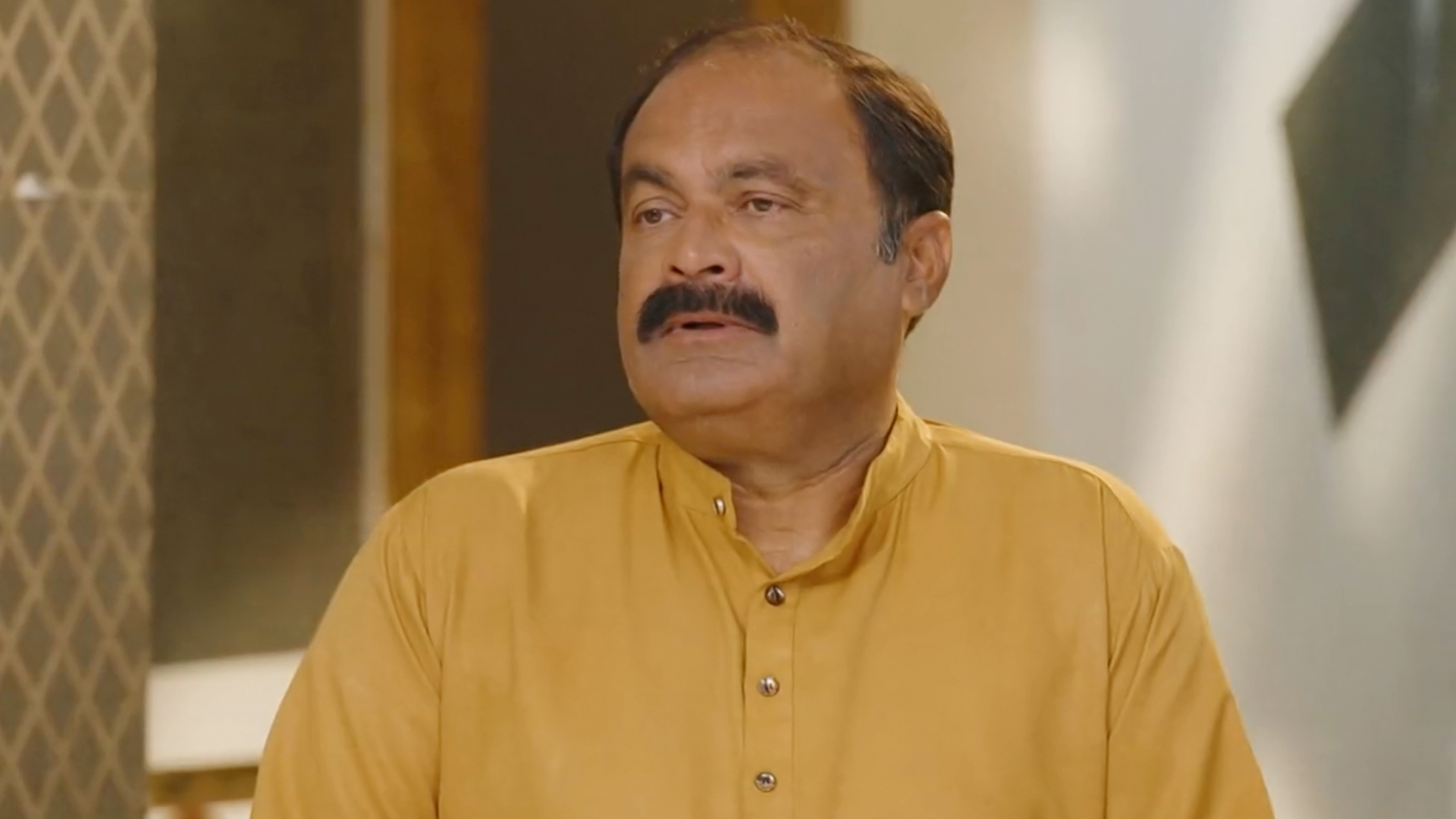 Rangai Jaane Rangma Online