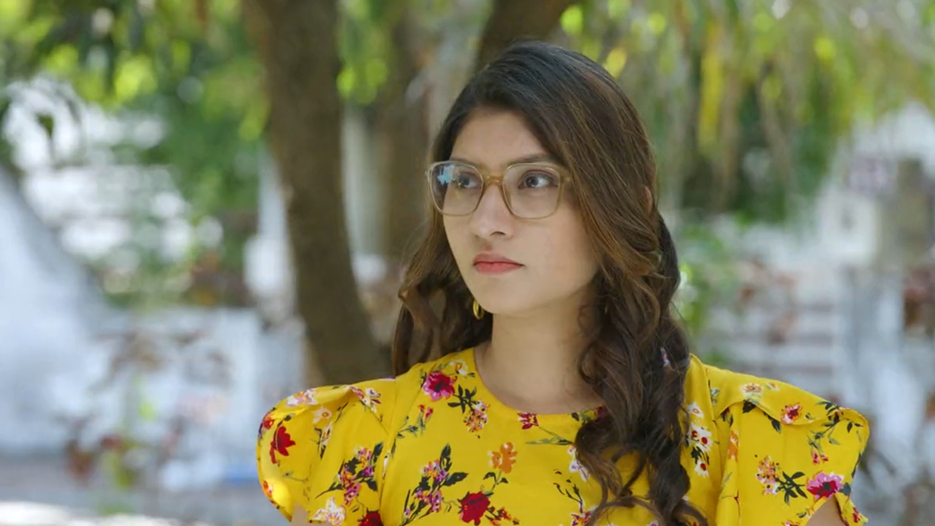 Rangai Jaane Rangma Online