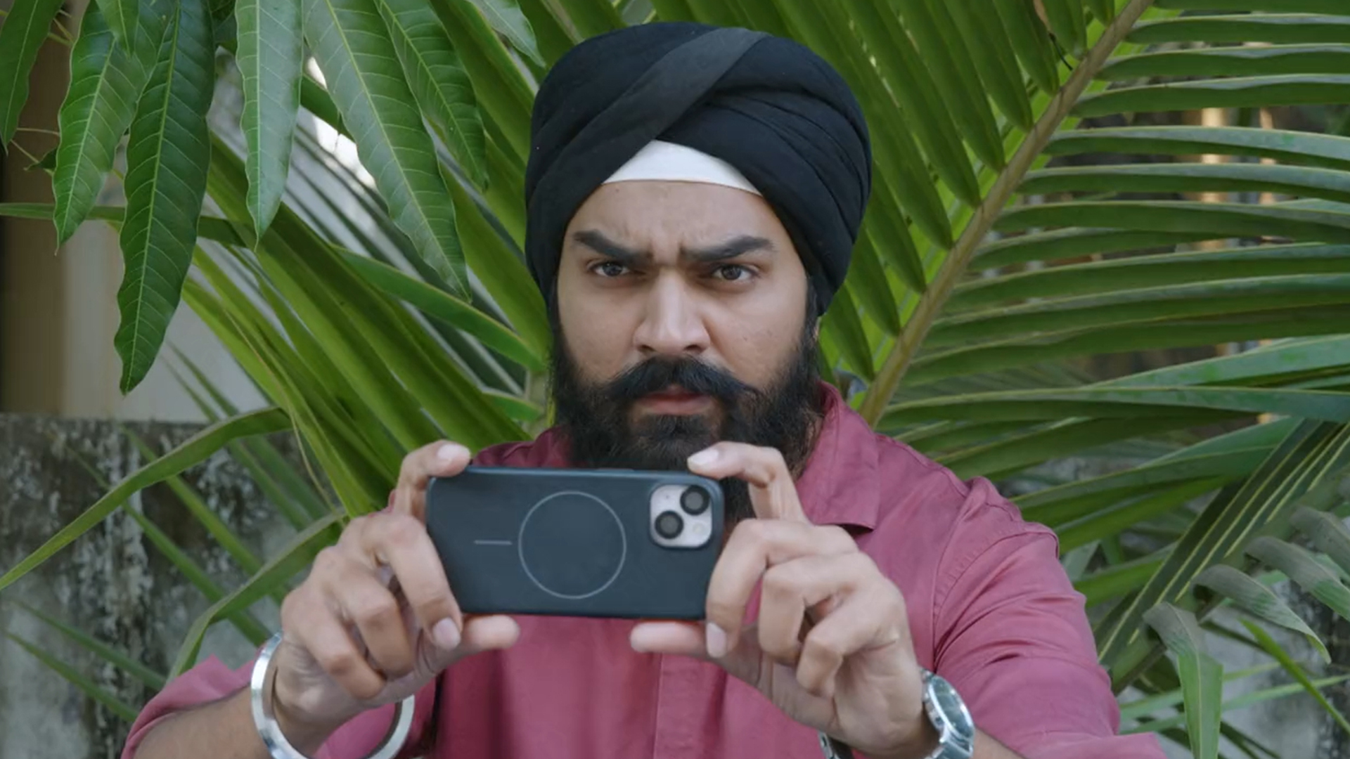 Rangai Jaane Rangma Online