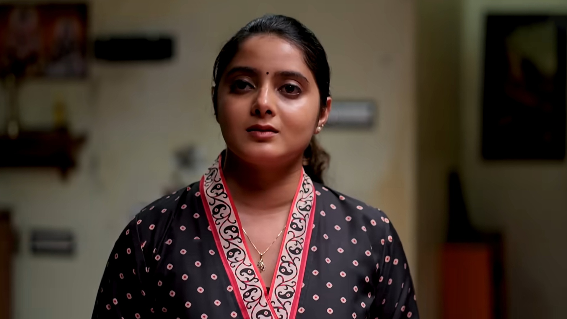 Kattathe Kilikoodu Online