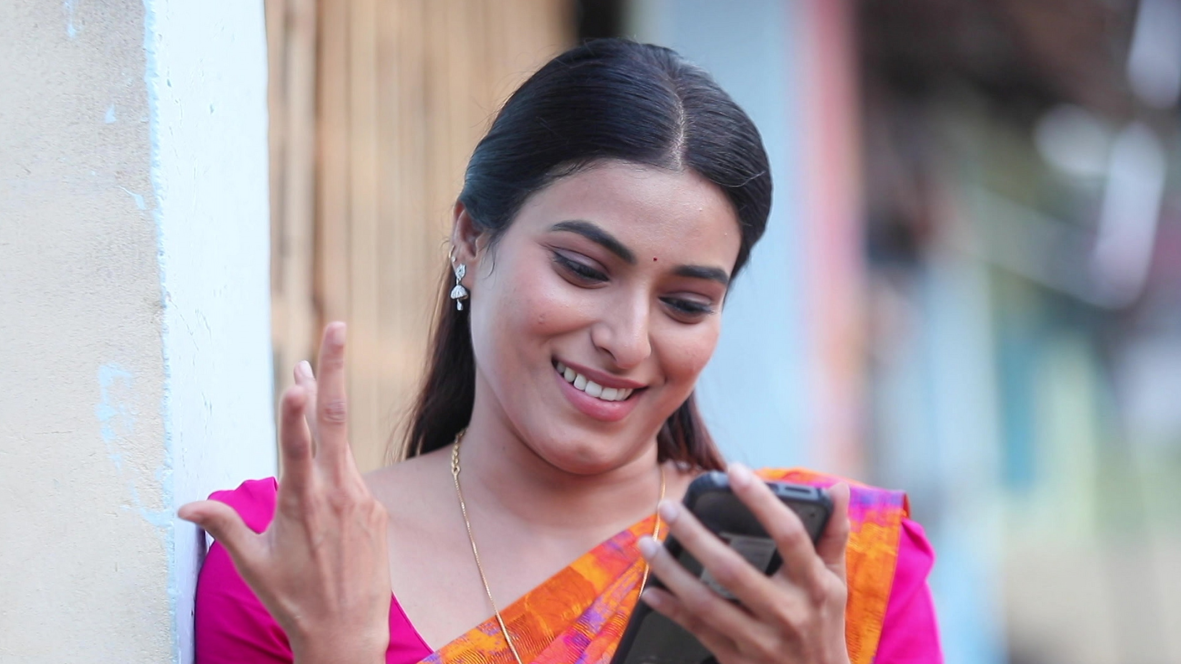 Dhanam - Ungalil Oruthi