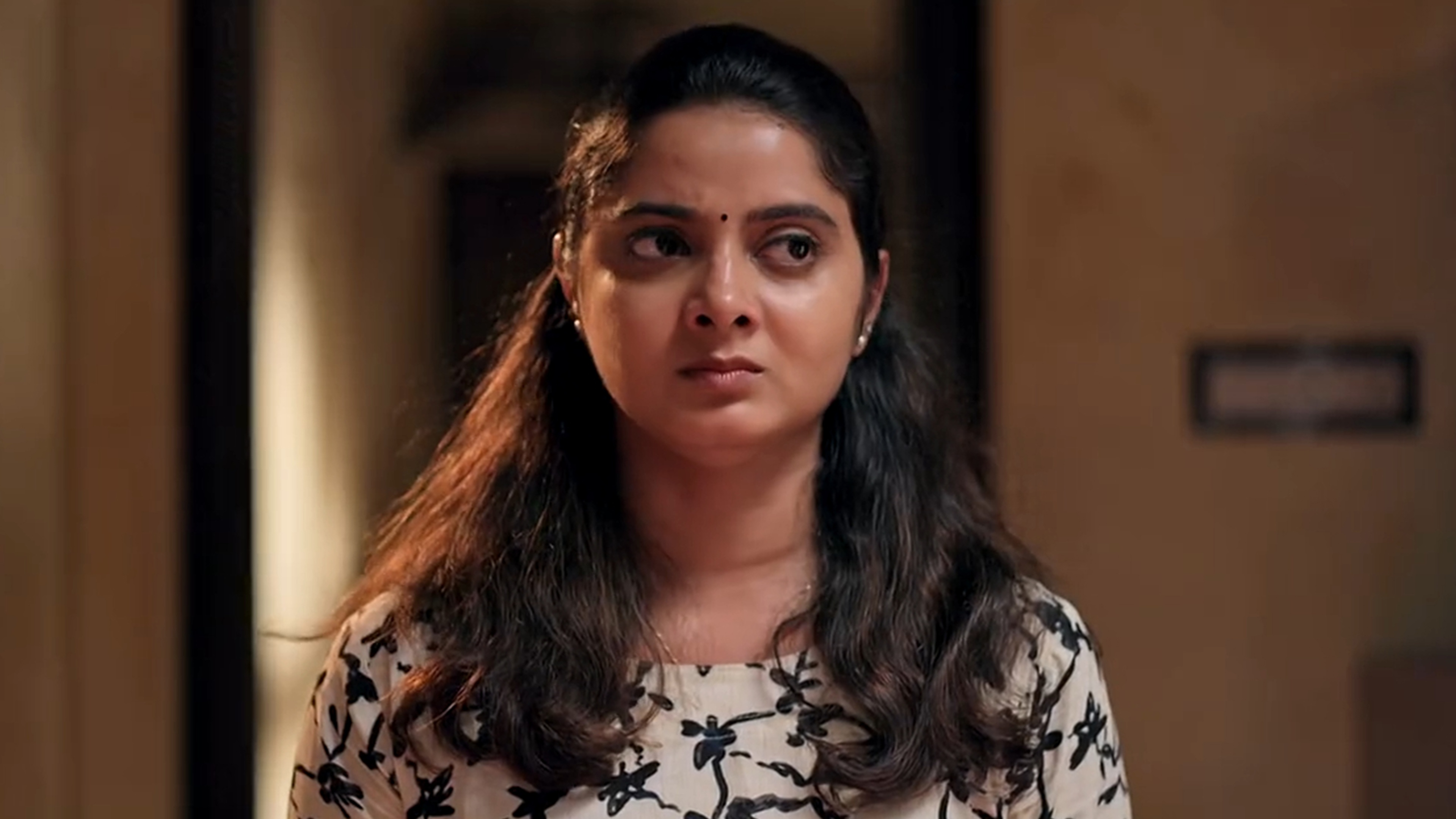 Kattathe Kilikoodu Online