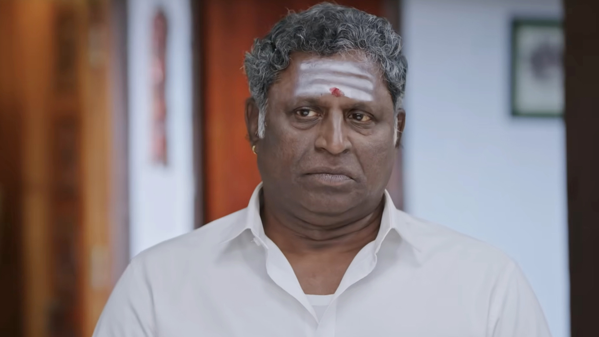 Kaathuvaakula Rendu Kaadhal Online