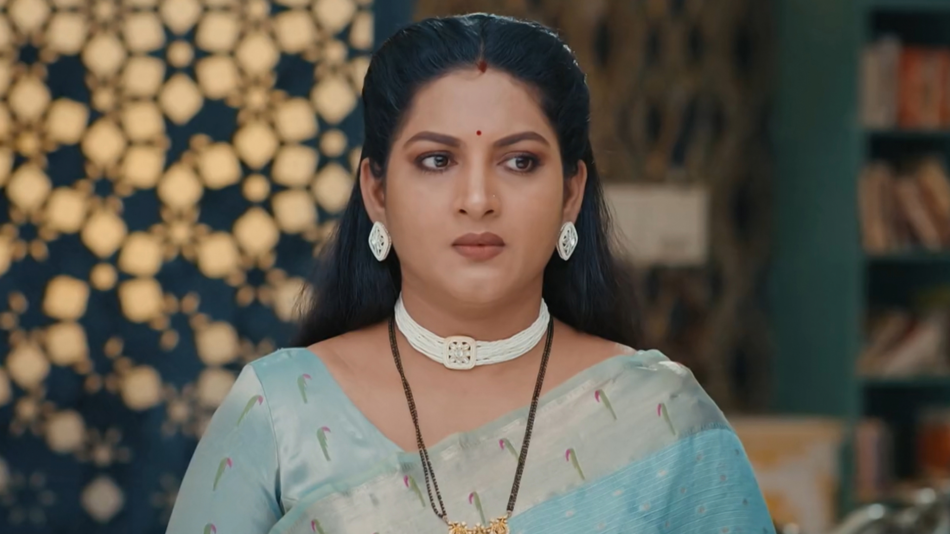 Maneye Mantralaya Online