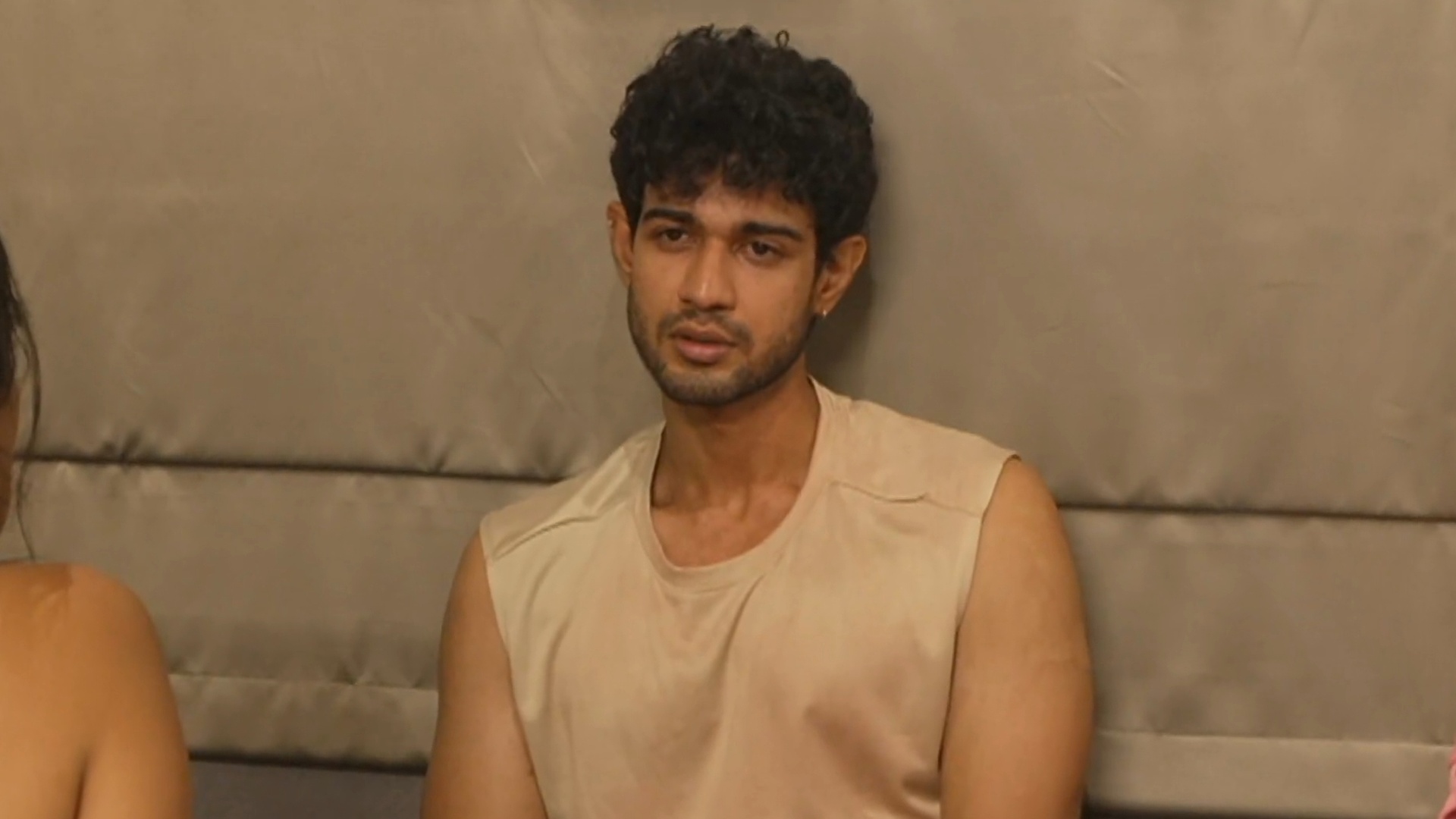 Splitsvilla X6 Behind the Villa Online