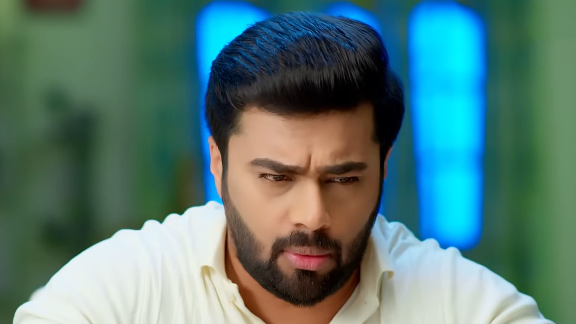 Andaala Rakshasi Online